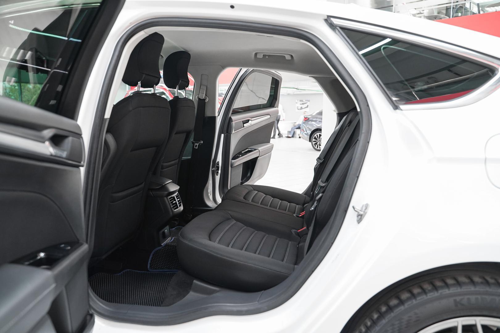 Ford Mondeo 2015, белый, ДЦ Орехово