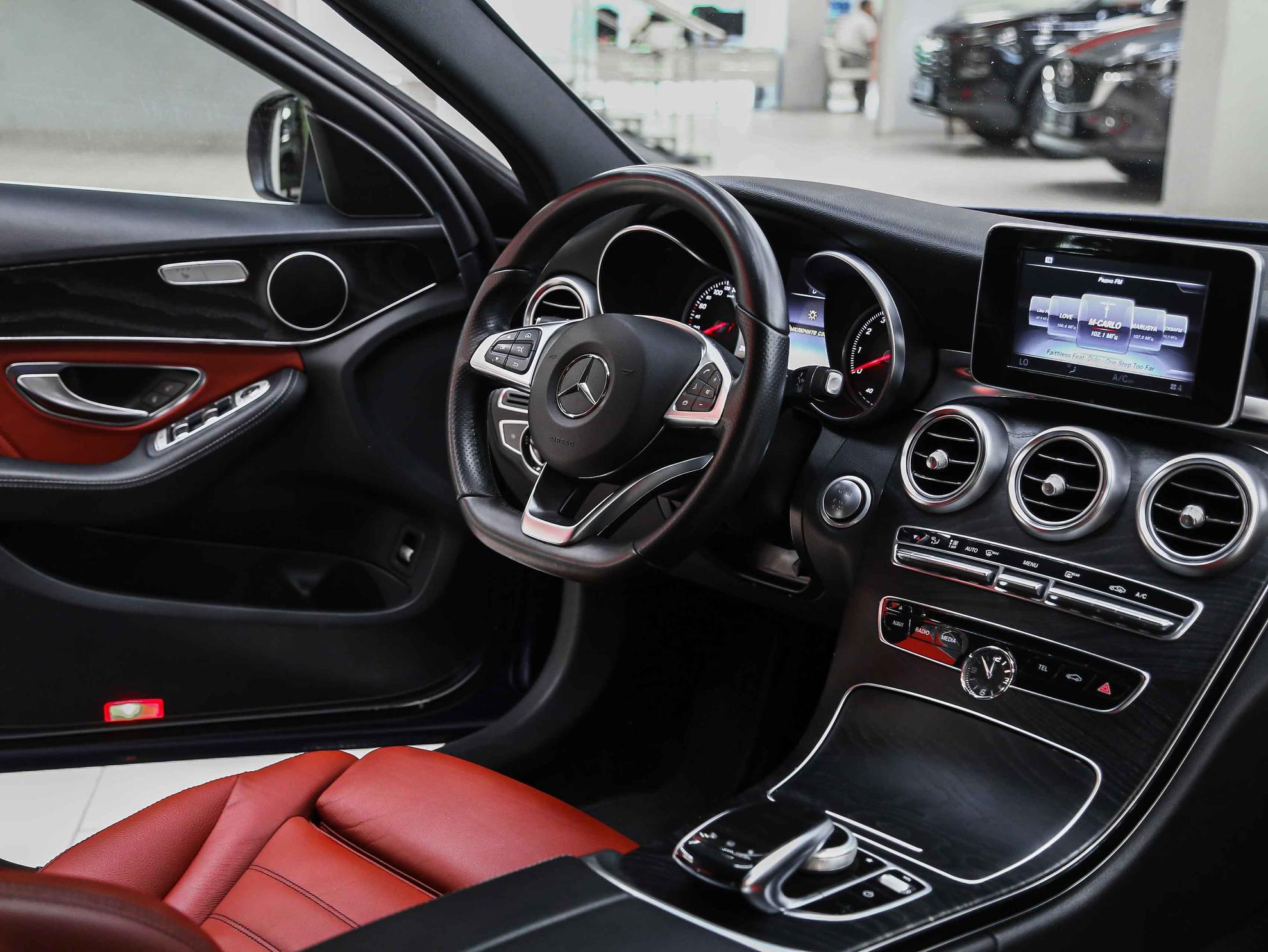 Mercedes-Benz C-Класс 2016, синий, ДЦ Орехово