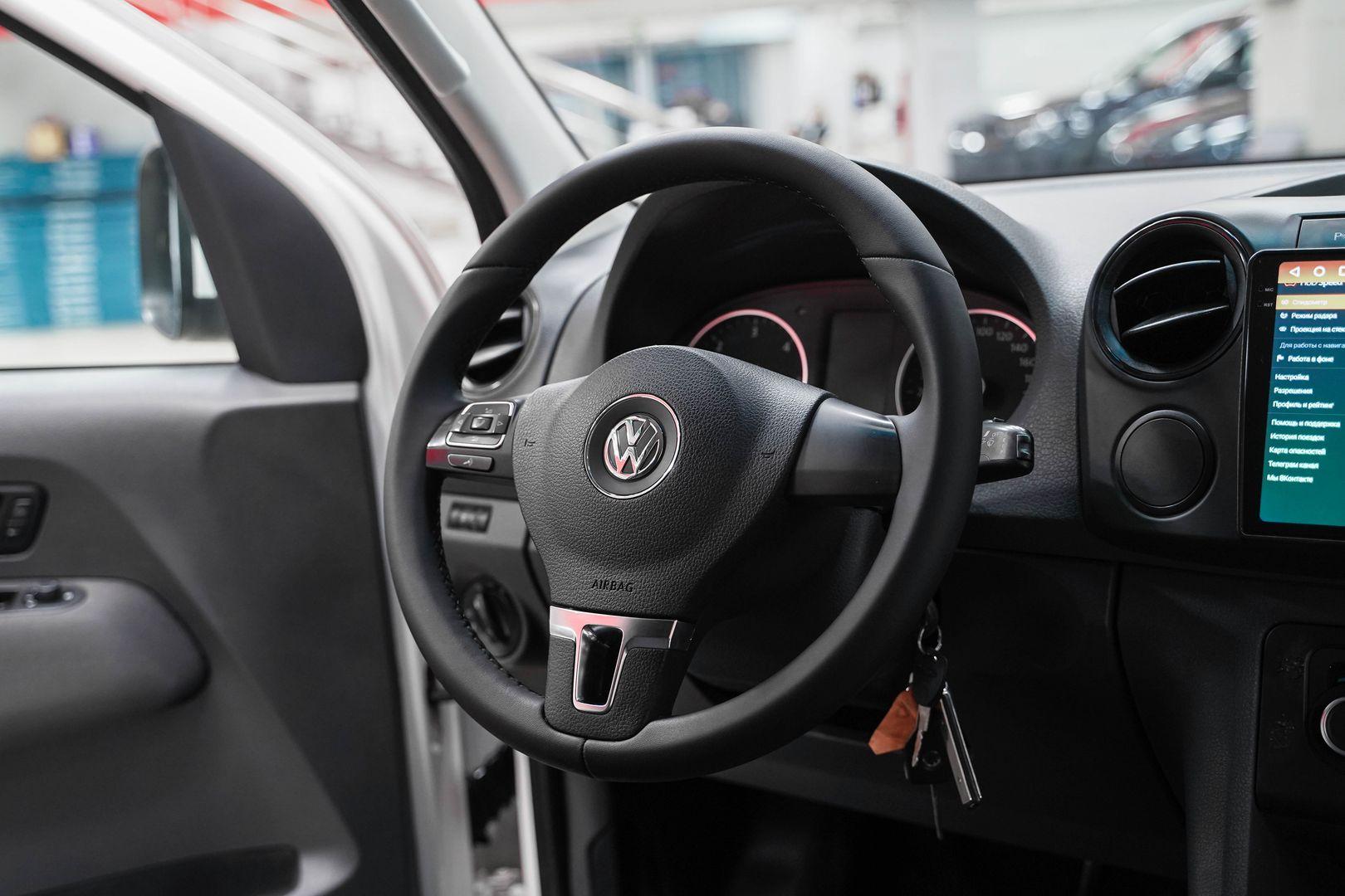 Volkswagen Amarok 2013, белый, ДЦ Орехово
