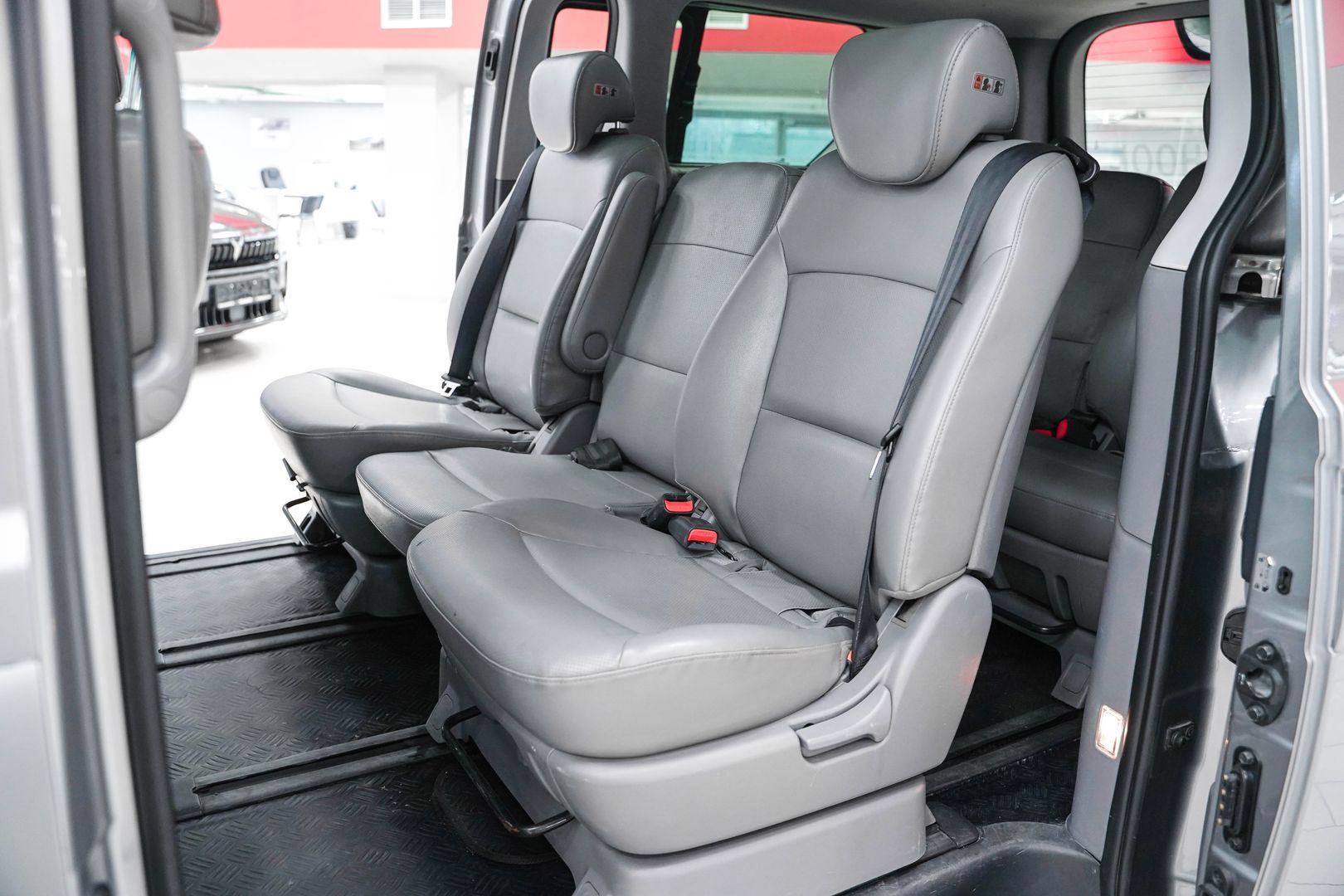 Hyundai Grand Starex 2014, серый, ДЦ Орехово