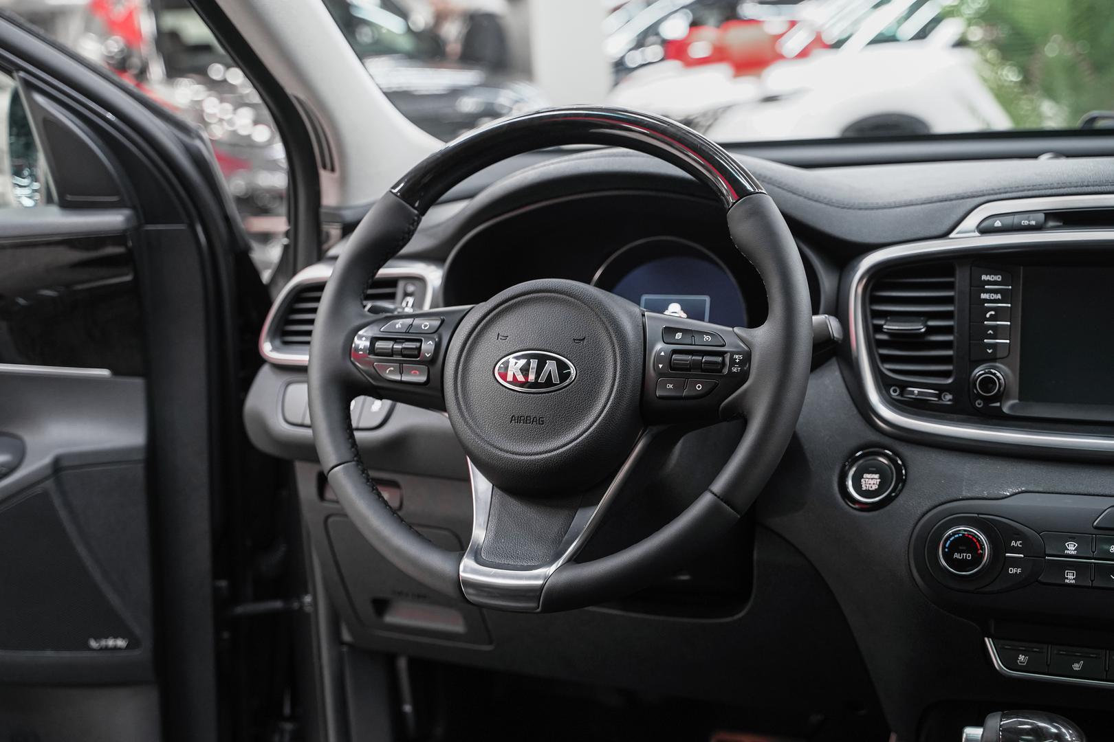 Kia Sorento 2017, серый, ДЦ Орехово