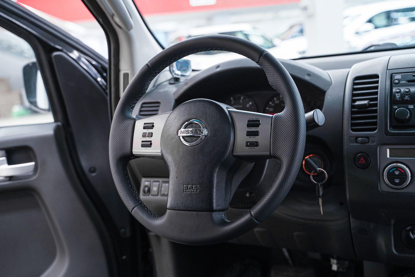 Nissan Navara (Frontier) 2006, черный, ДЦ Орехово