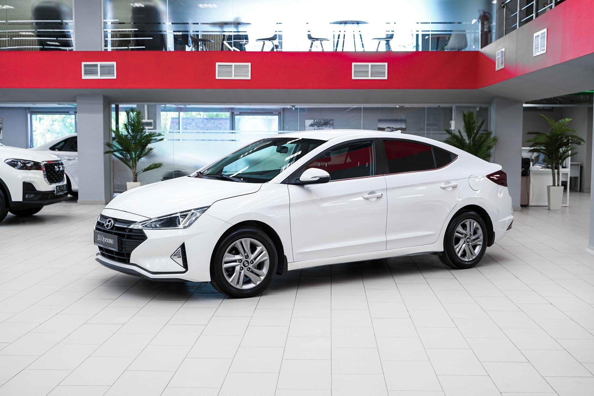 Hyundai Elantra 2019, белый, ДЦ Орехово