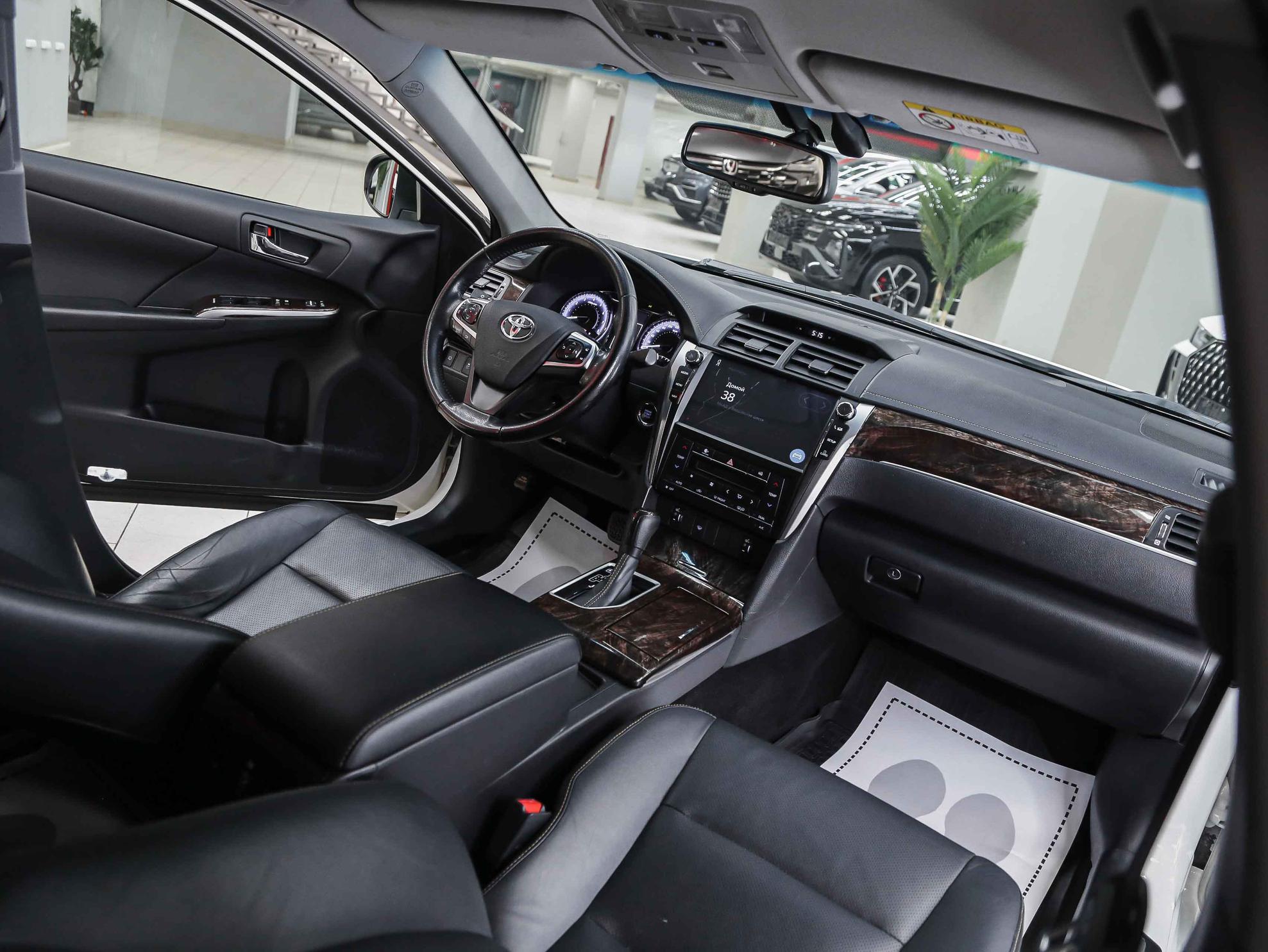 Toyota Camry 2017, белый, ДЦ Орехово