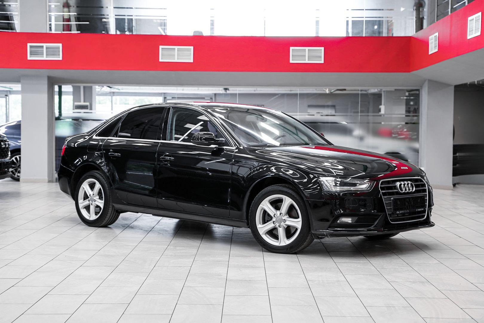 Audi A4 2014, черный, ДЦ Орехово