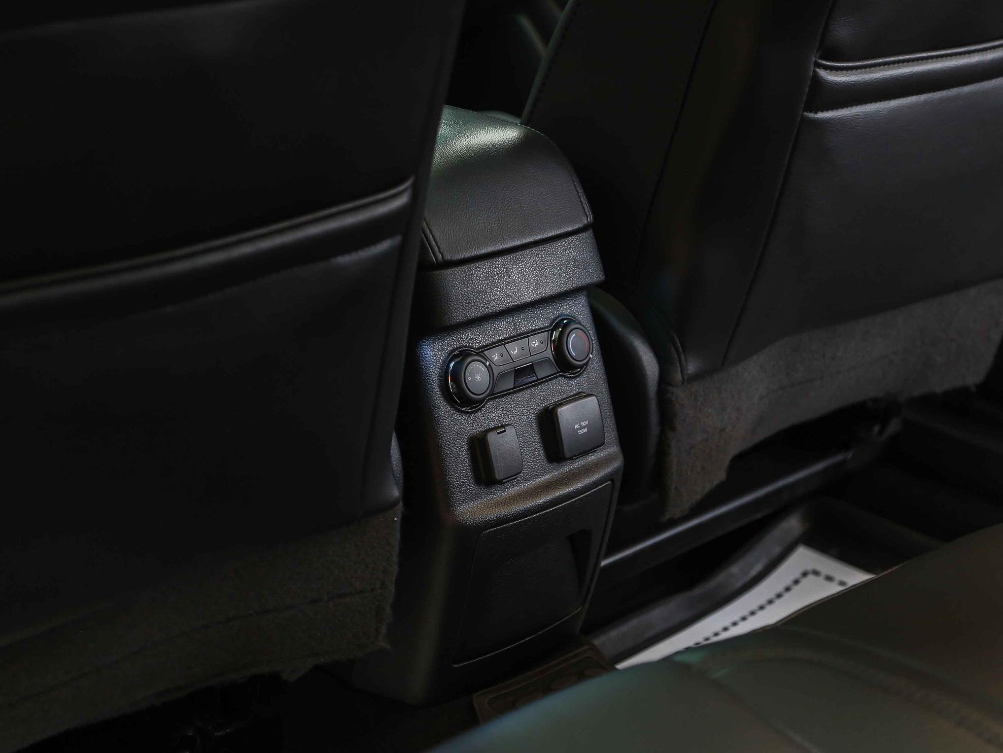 Ford Explorer 2014, белый, ДЦ Орехово