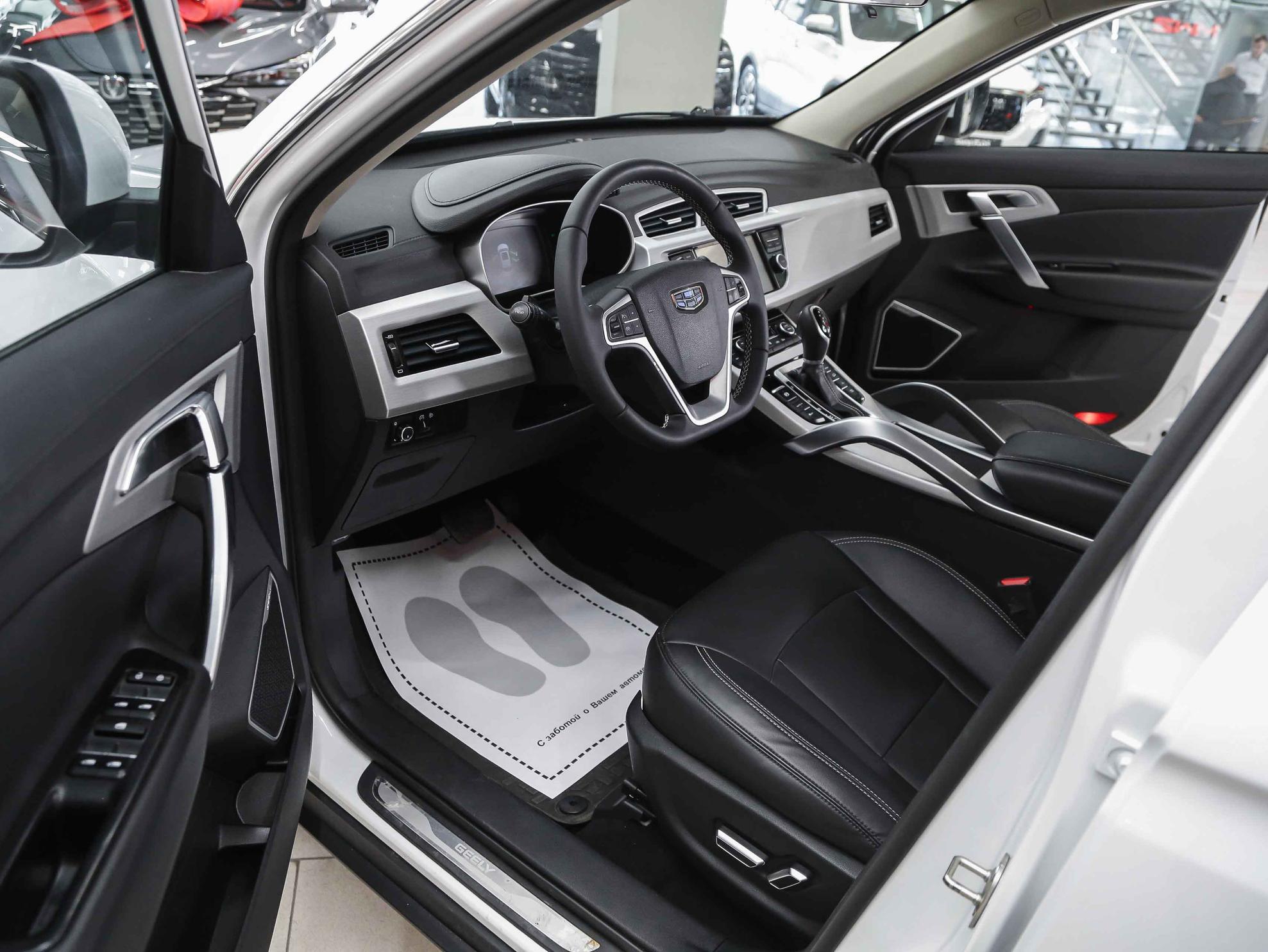 Geely Atlas 2019, белый, ДЦ Орехово