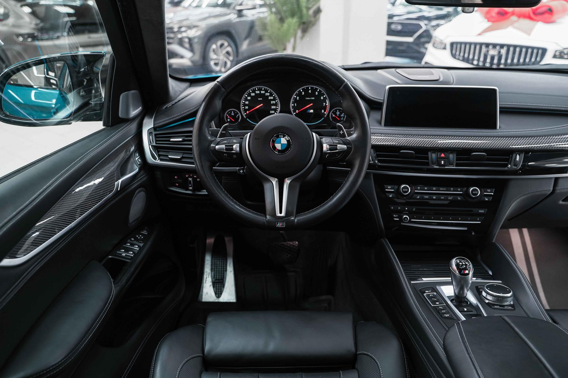 BMW X6 M 2018, голубой, ДЦ Орехово