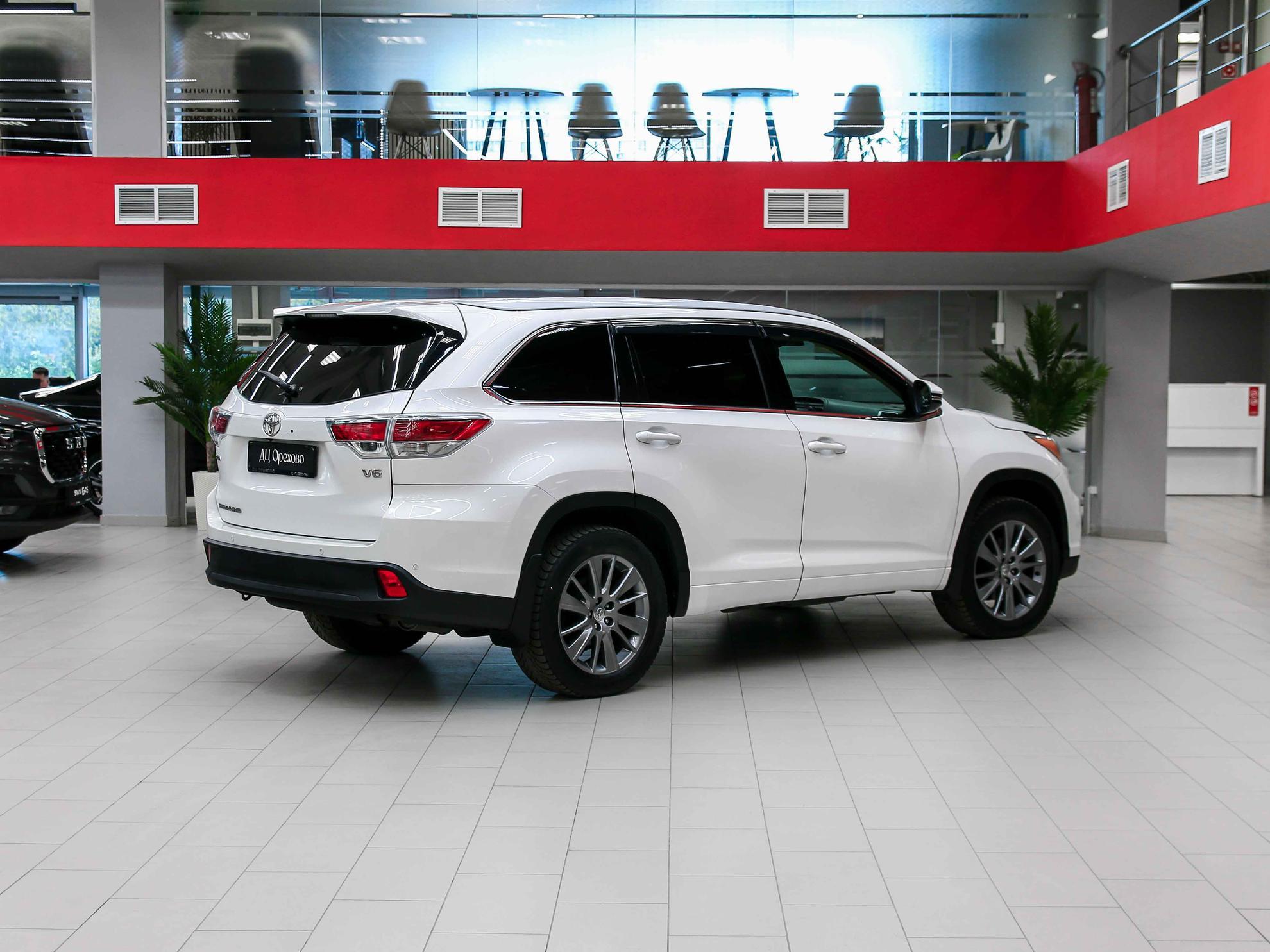 Toyota Highlander 2015, белый, ДЦ Орехово
