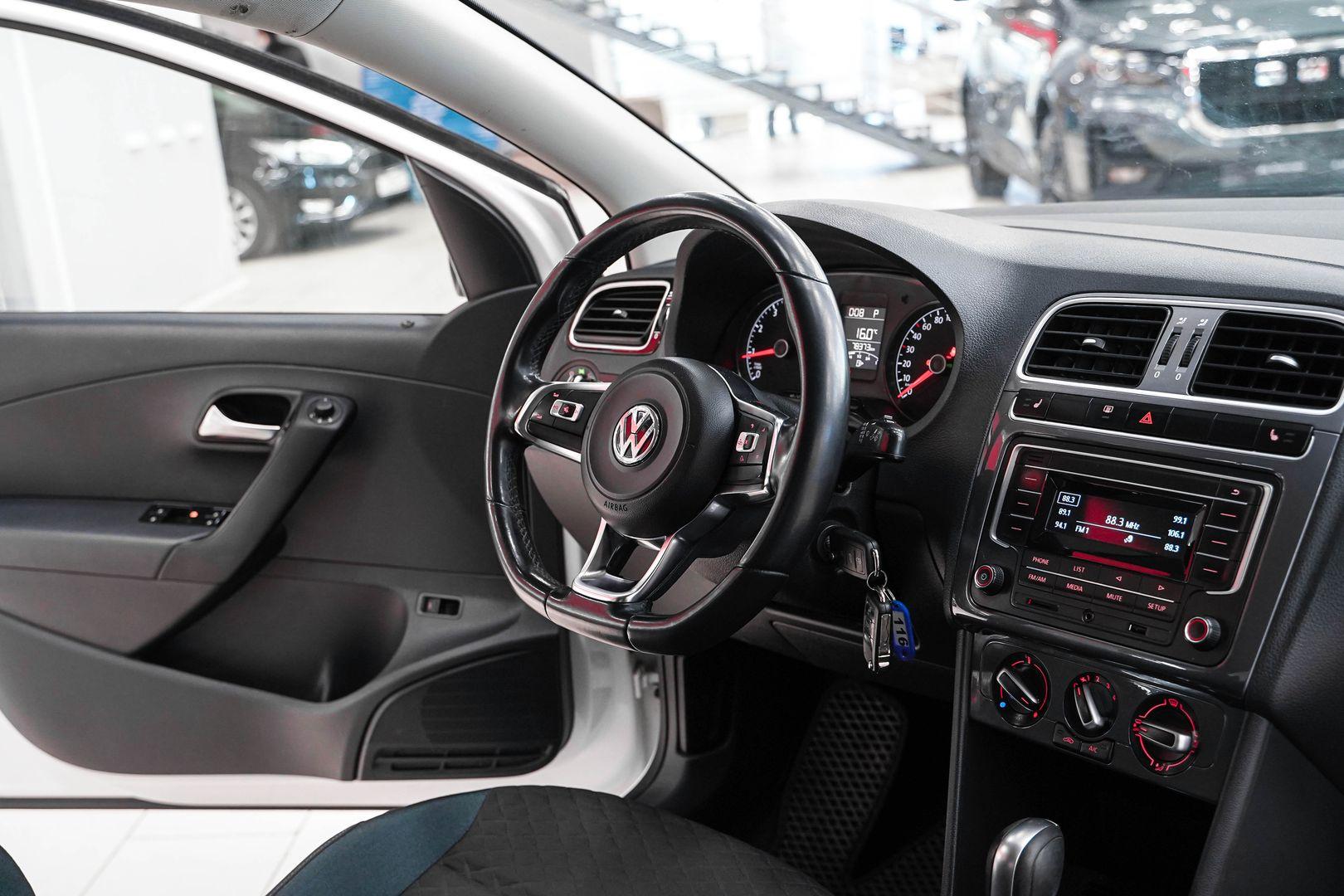 Volkswagen Polo 2020, белый, ДЦ Орехово