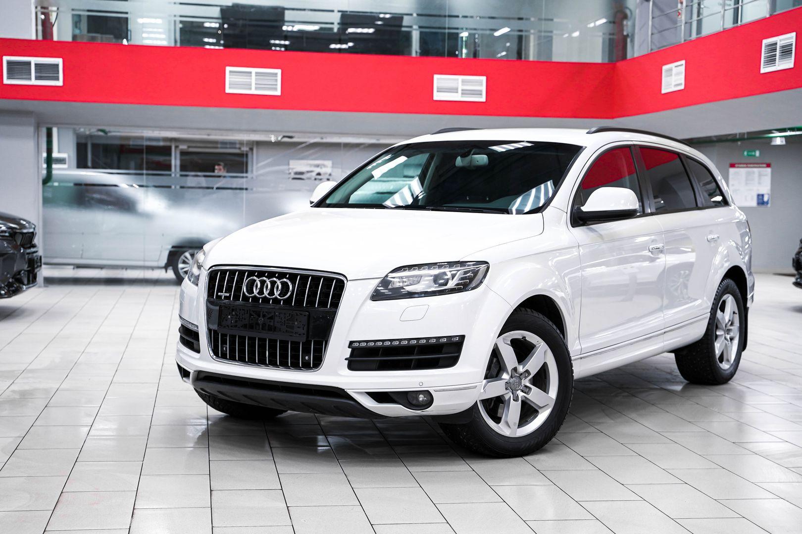 Audi Q7 2013, белый, ДЦ Орехово