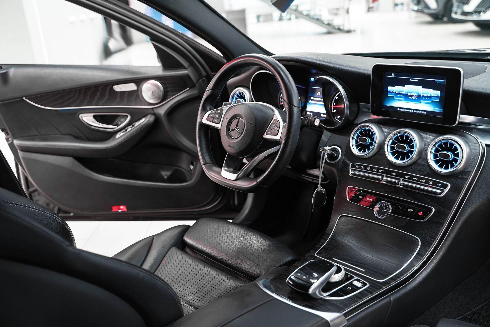 Mercedes-Benz C-Класс 2016, черный, ДЦ Орехово
