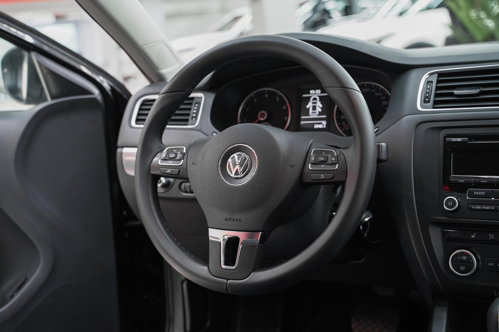 Volkswagen Jetta 2013, черный, ДЦ Орехово