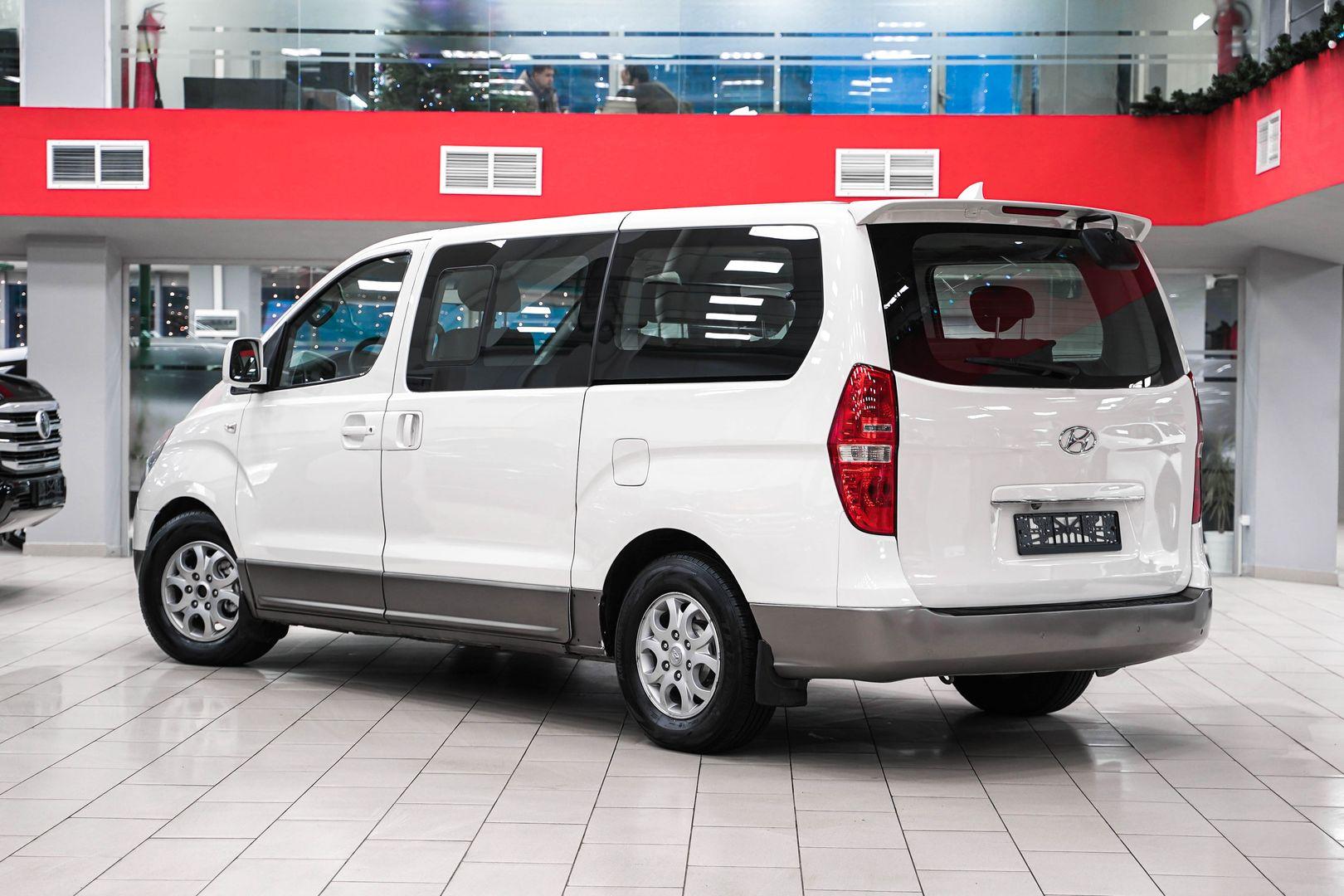 Hyundai Grand Starex 2010, белый, ДЦ Орехово