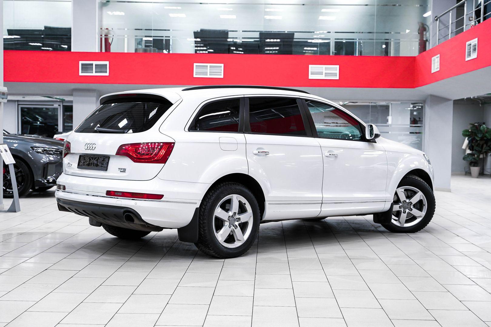 Audi Q7 2013, белый, ДЦ Орехово