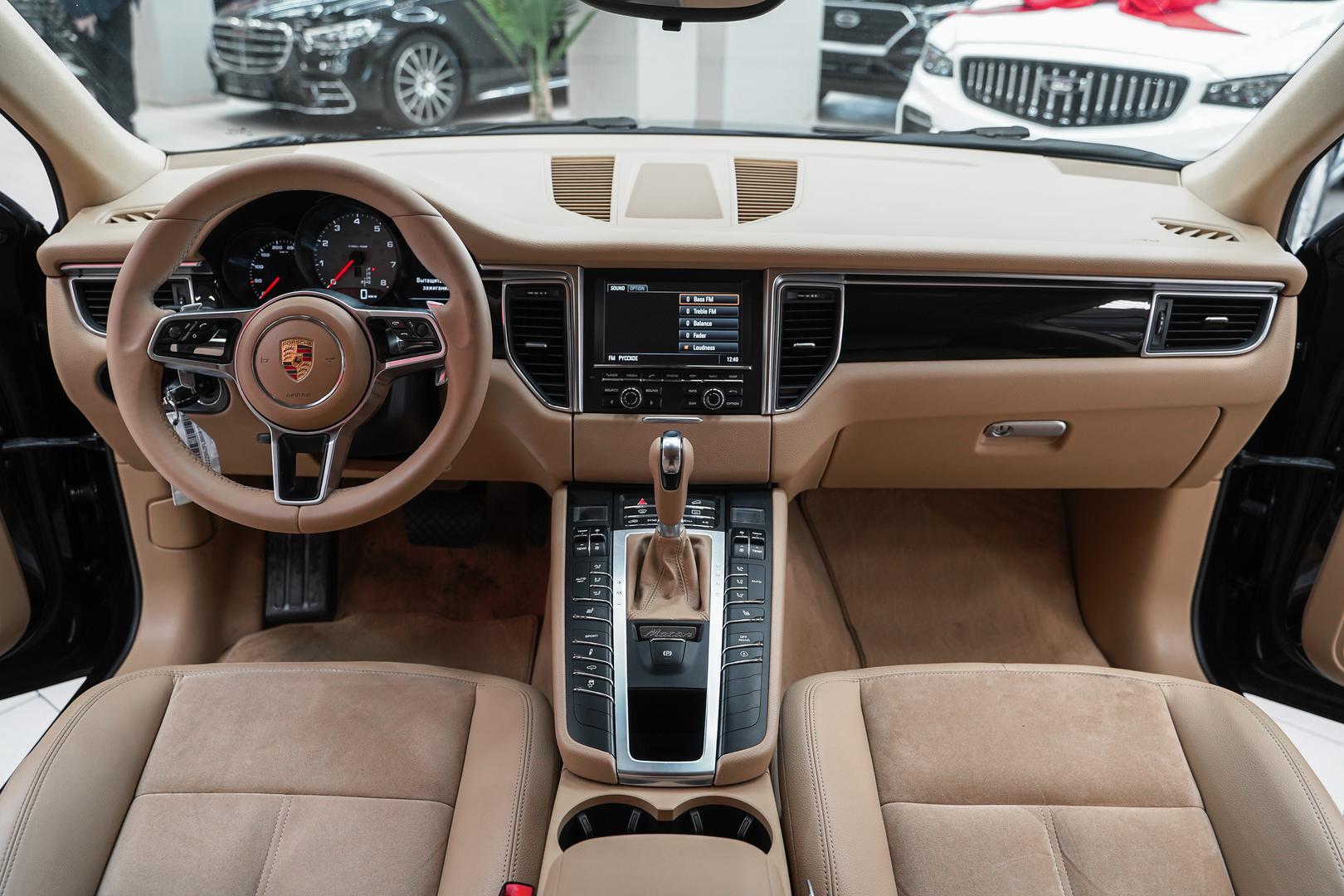 Porsche Macan 2014, черный, ДЦ Орехово