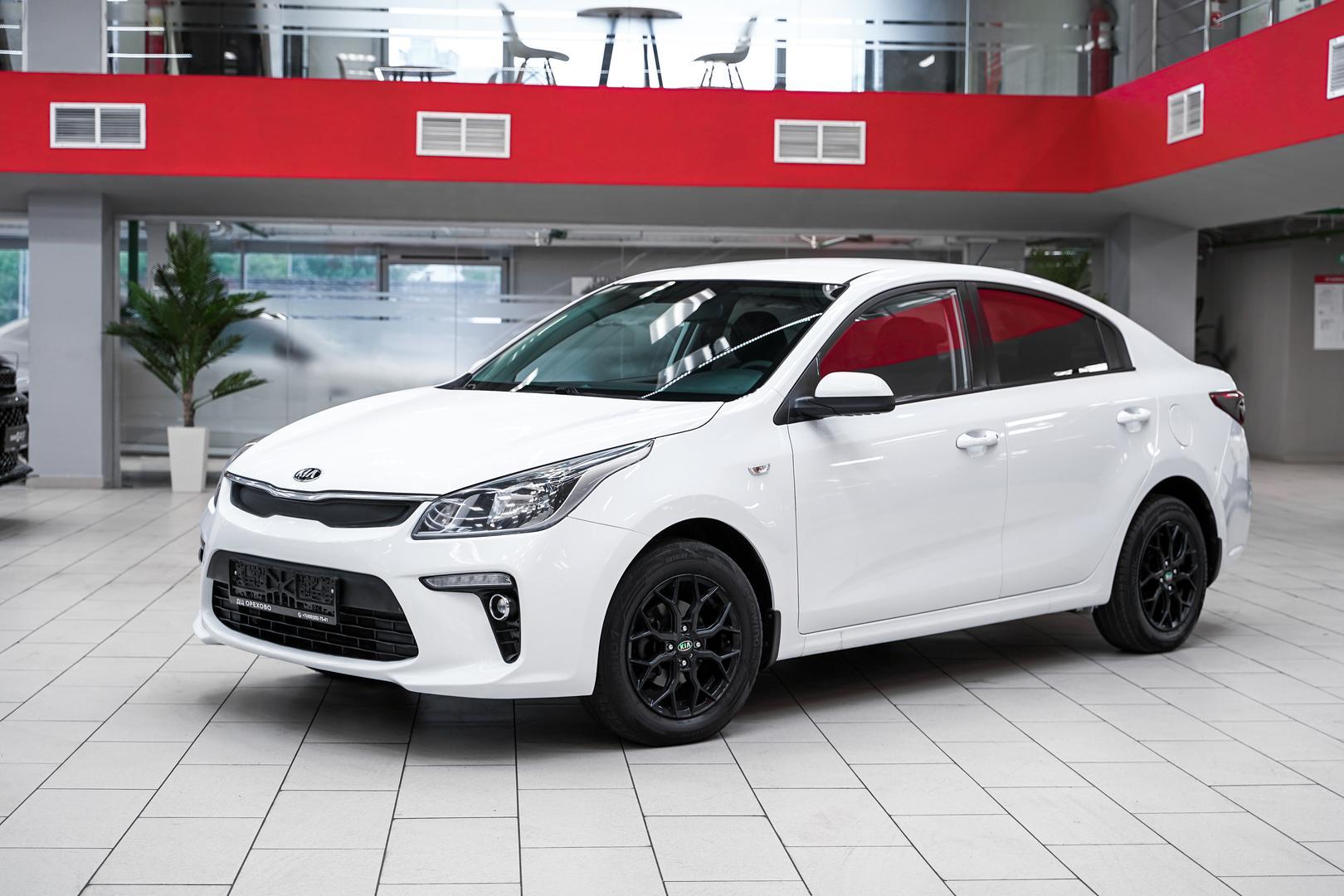 Kia Rio 2018, белый, ДЦ Орехово