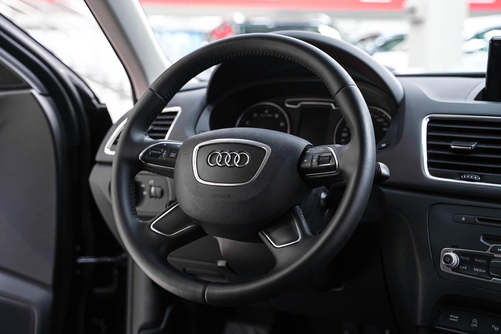 Audi Q3 2012, черный, ДЦ Орехово