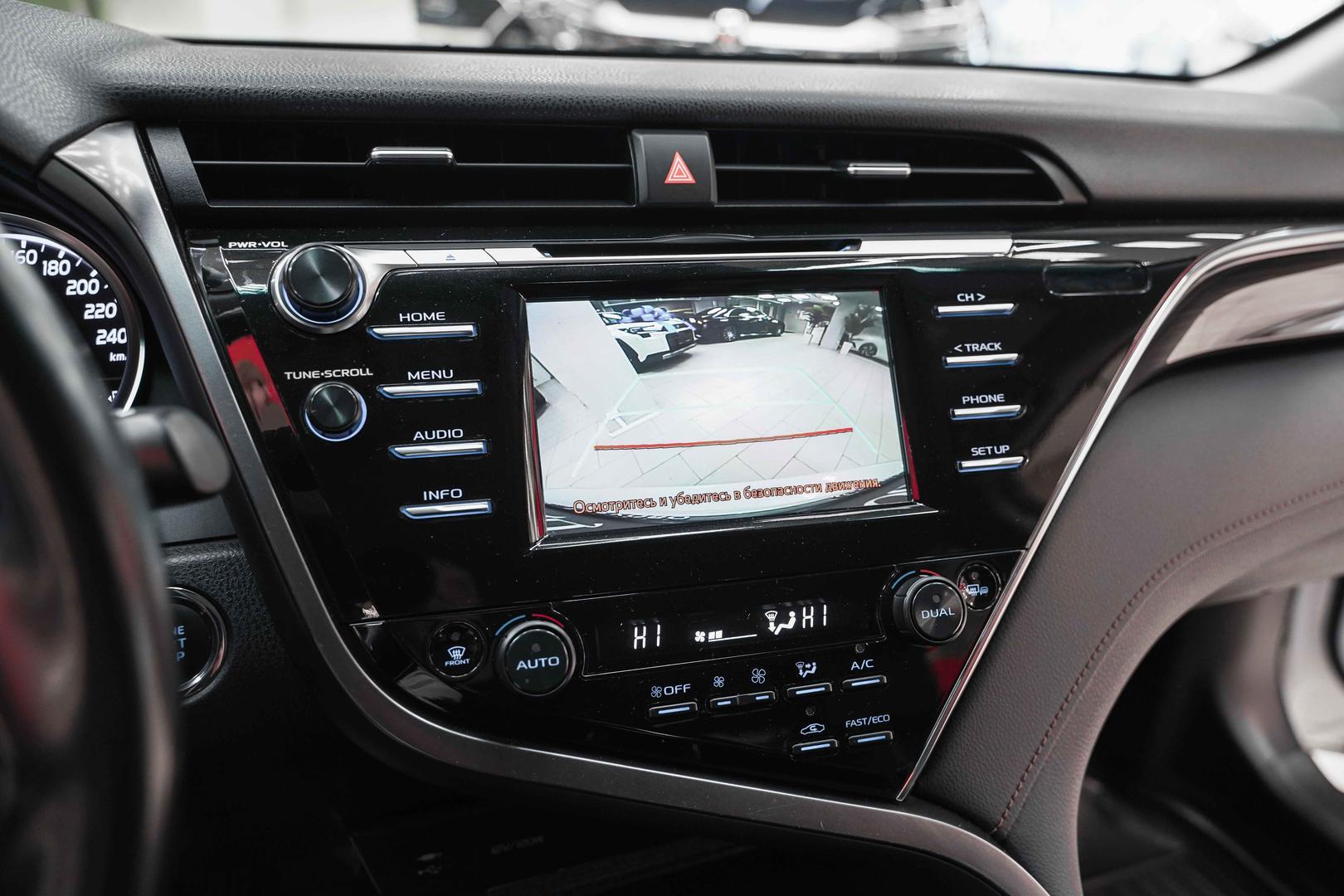 Toyota Camry 2019, белый, ДЦ Орехово