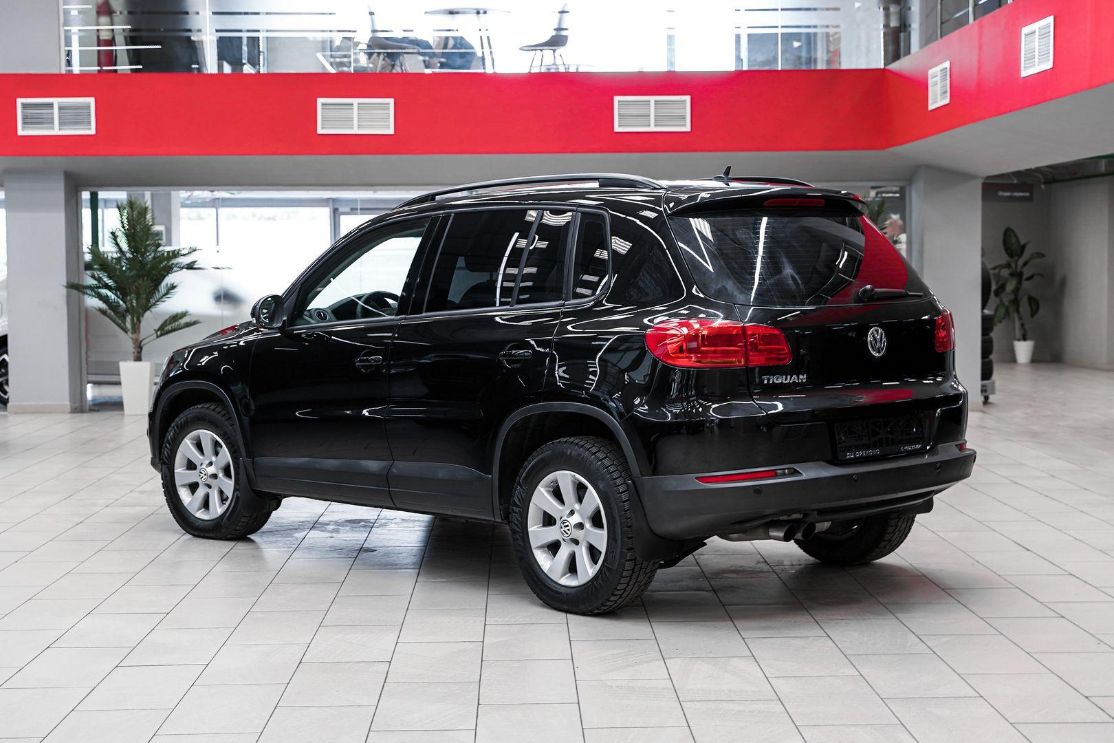 Volkswagen Tiguan 2012, черный, ДЦ Орехово