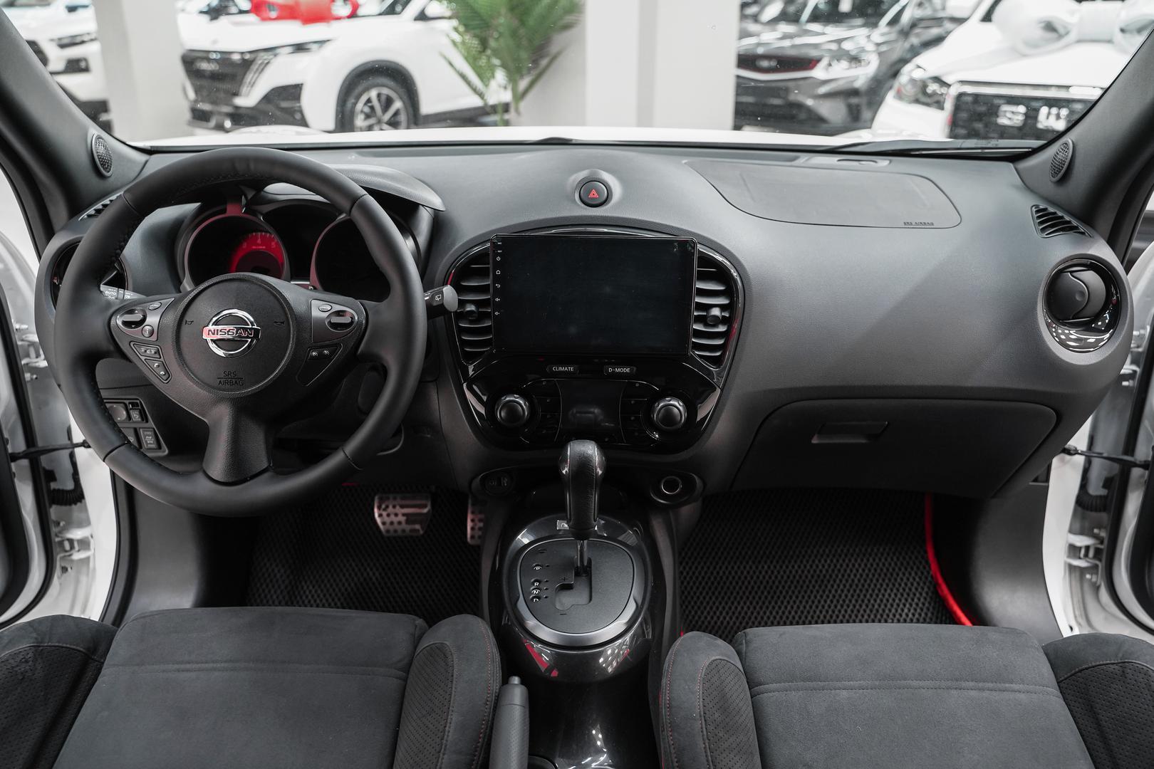 Nissan Juke Nismo 2013, белый, ДЦ Орехово