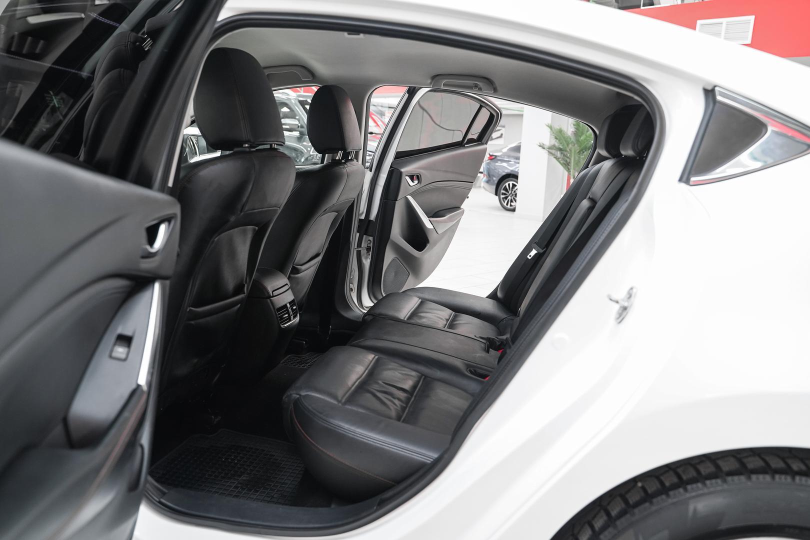 Mazda 6 2013, белый, ДЦ Орехово