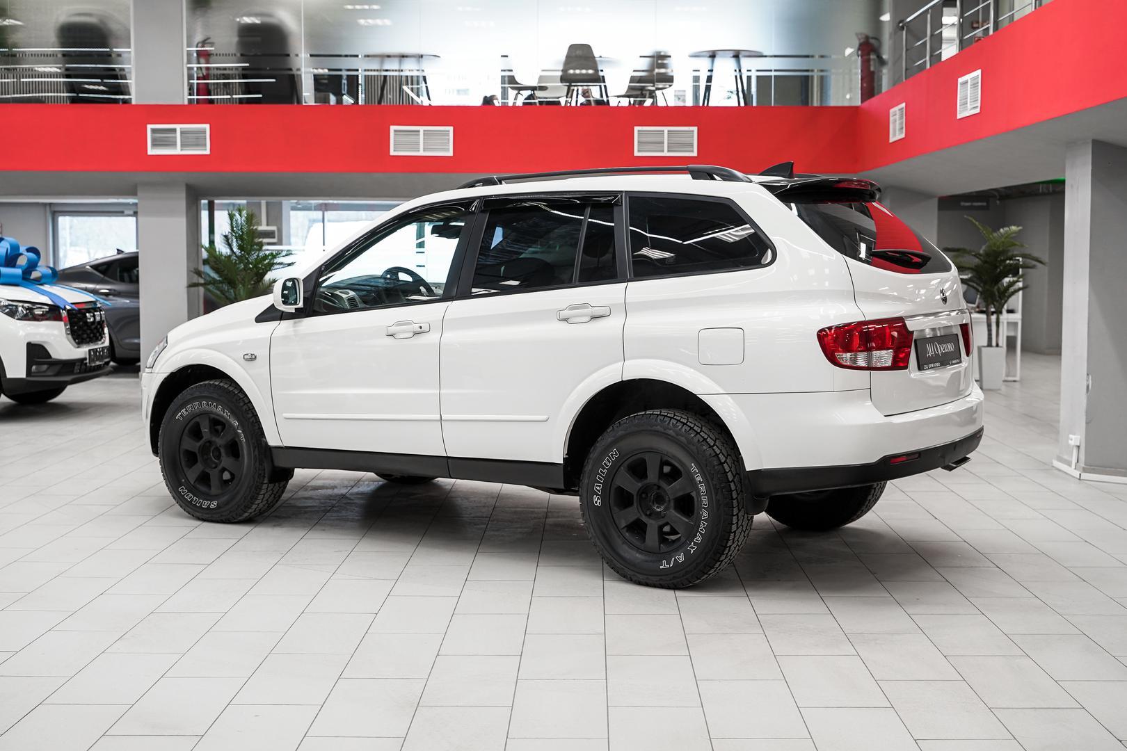 SsangYong Kyron 2011, белый, ДЦ Орехово