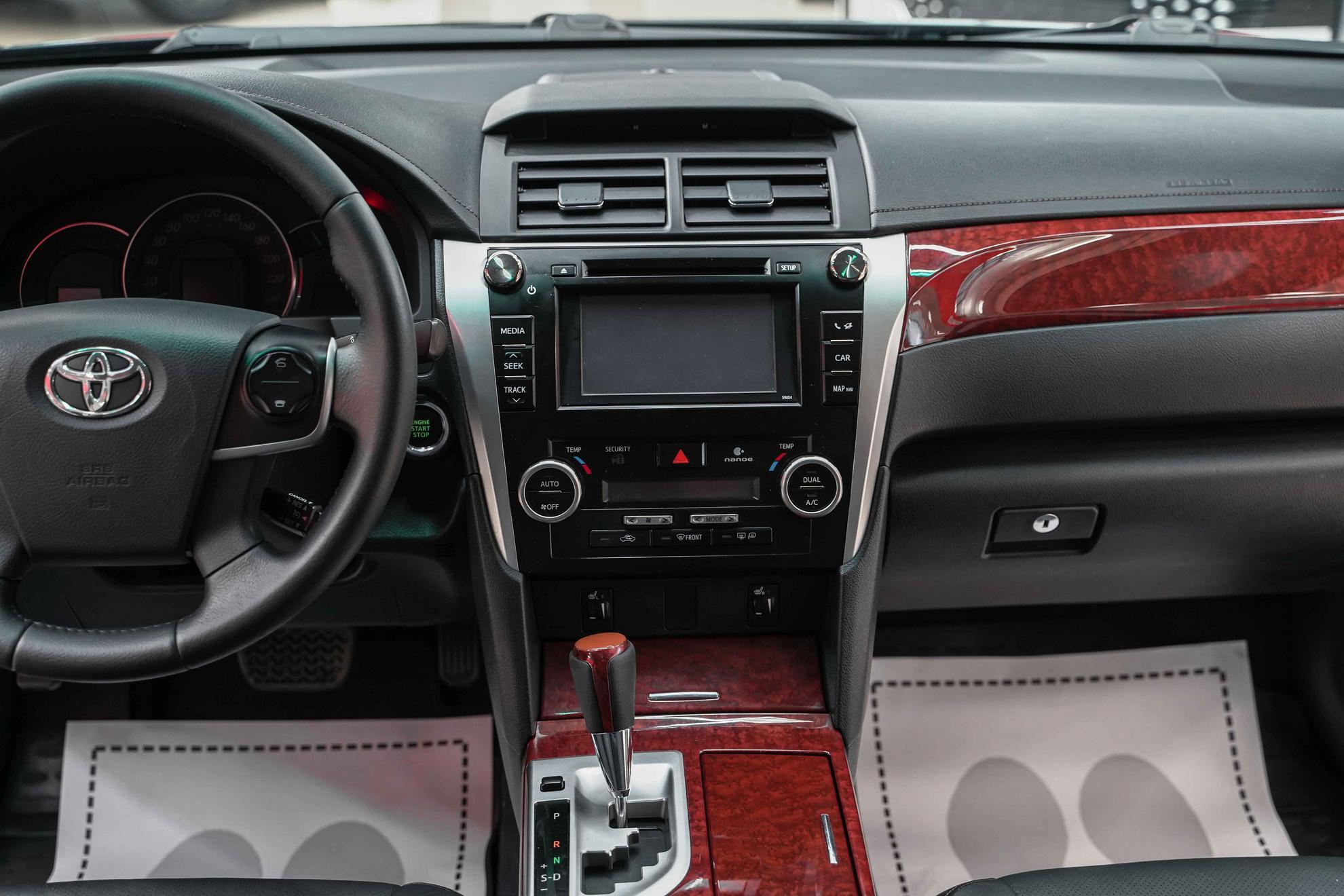 Toyota Camry 2013, черный, ДЦ Орехово