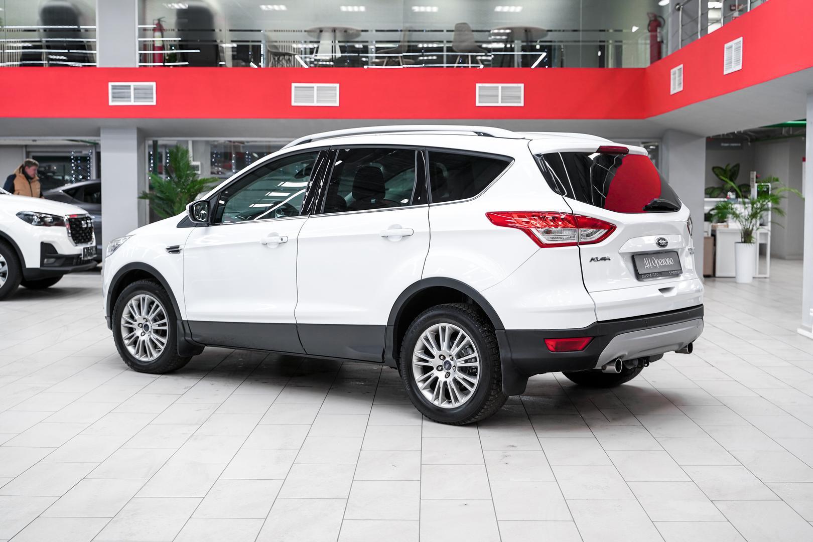 Ford Kuga 2015, белый, ДЦ Орехово