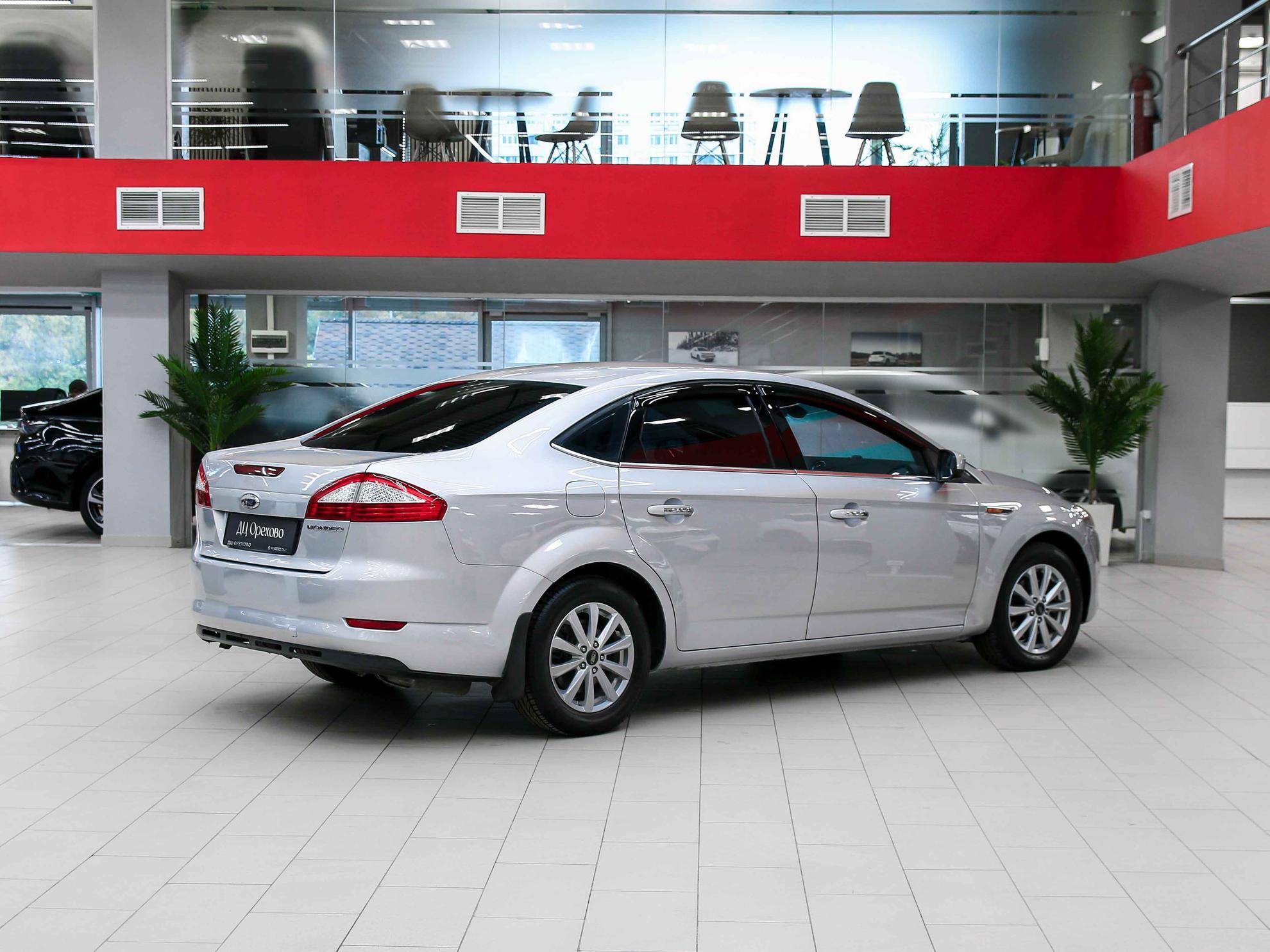 Ford Mondeo 2010, серебряный, ДЦ Орехово