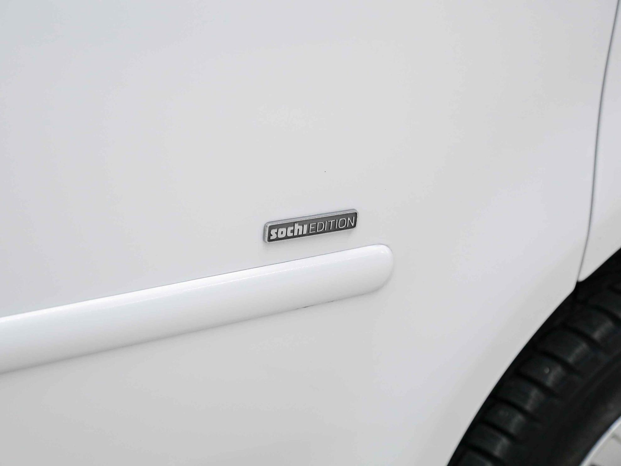 Volkswagen Caddy 2013, белый, ДЦ Орехово
