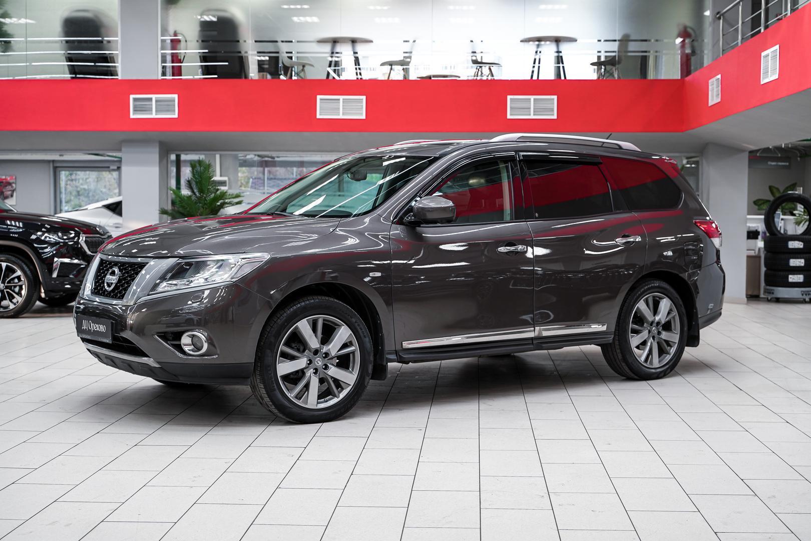 Nissan Pathfinder 2015, коричневый, ДЦ Орехово