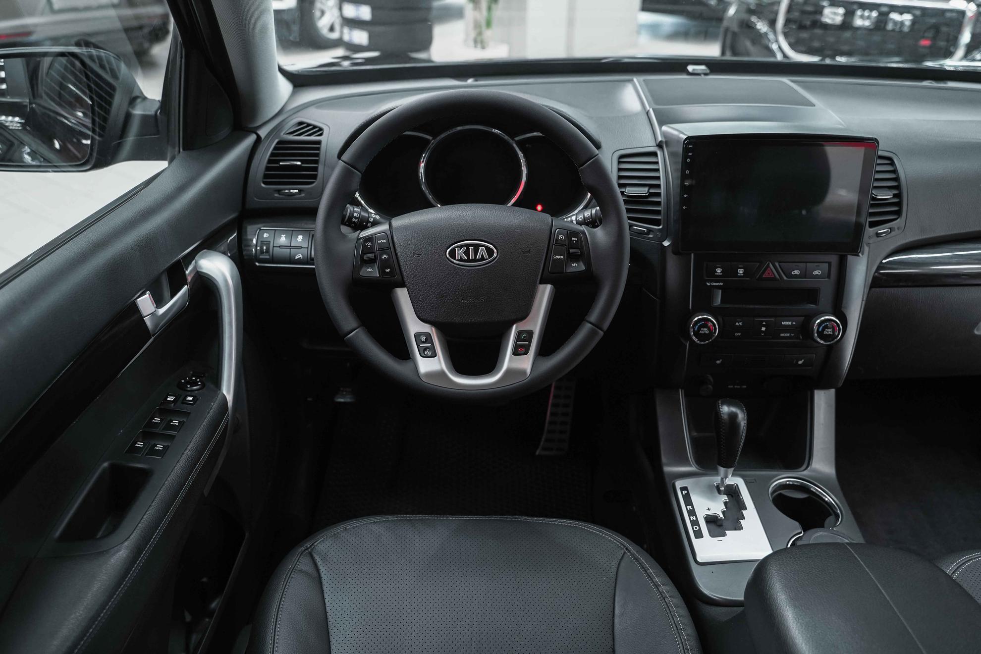 Kia Sorento 2012, черный, ДЦ Орехово