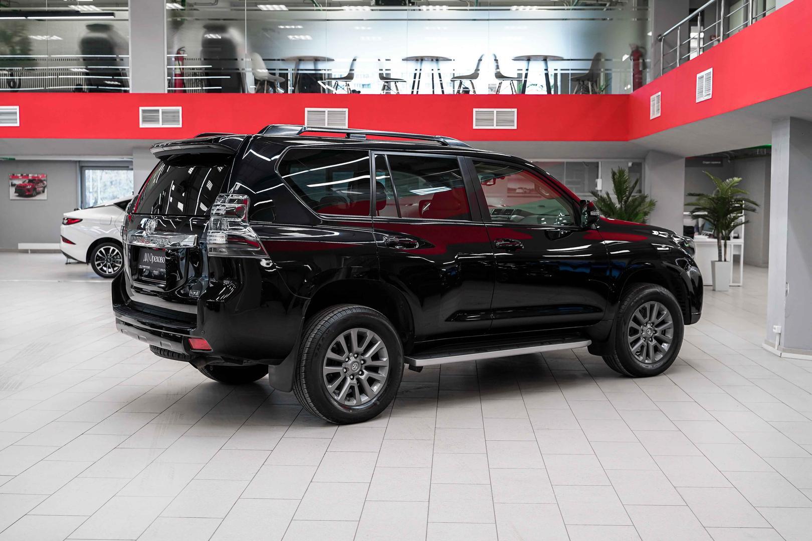 Toyota Land Cruiser Prado 2016, черный, ДЦ Орехово