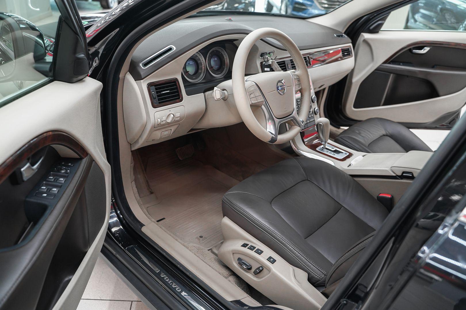 Volvo XC70 2011, черный, ДЦ Орехово