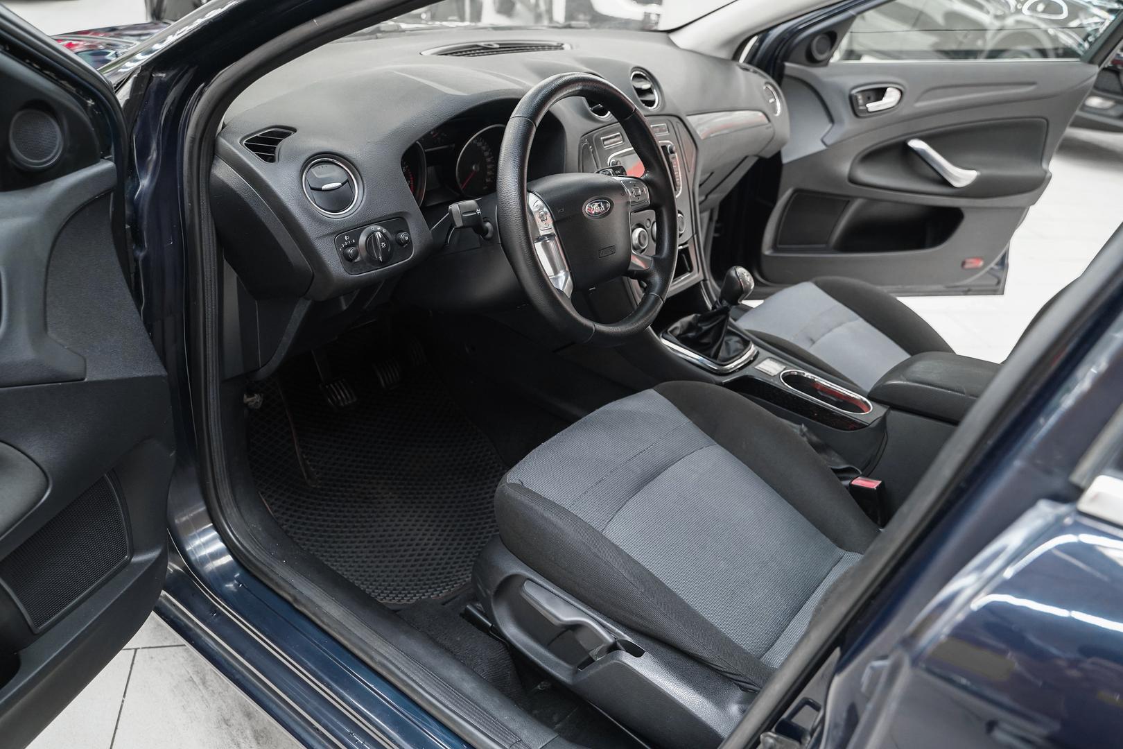 Ford Mondeo 2007, синий, ДЦ Орехово