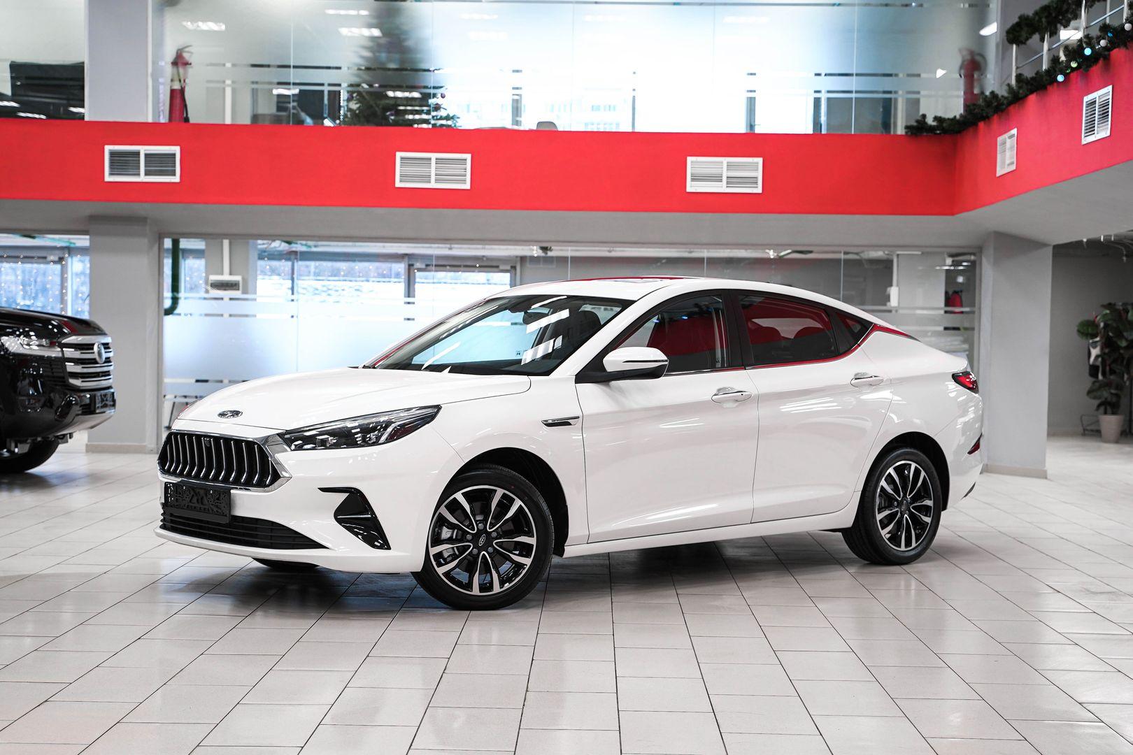 JAC J7 2023, белый, ДЦ Орехово