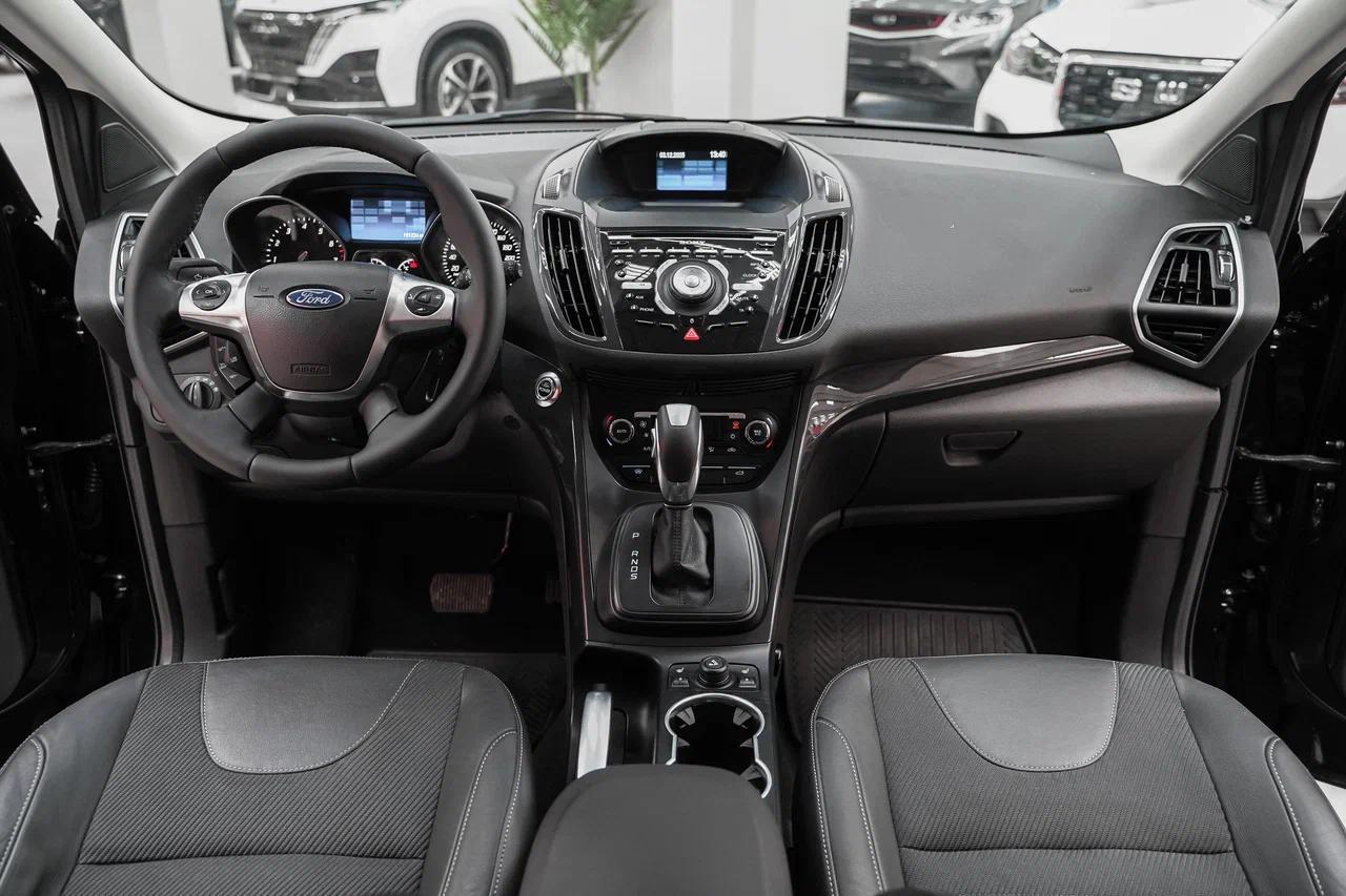 Ford Kuga 2013, черный, ДЦ Орехово