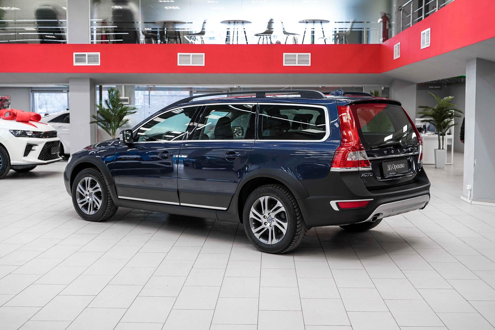 Volvo XC70 2014, синий, ДЦ Орехово