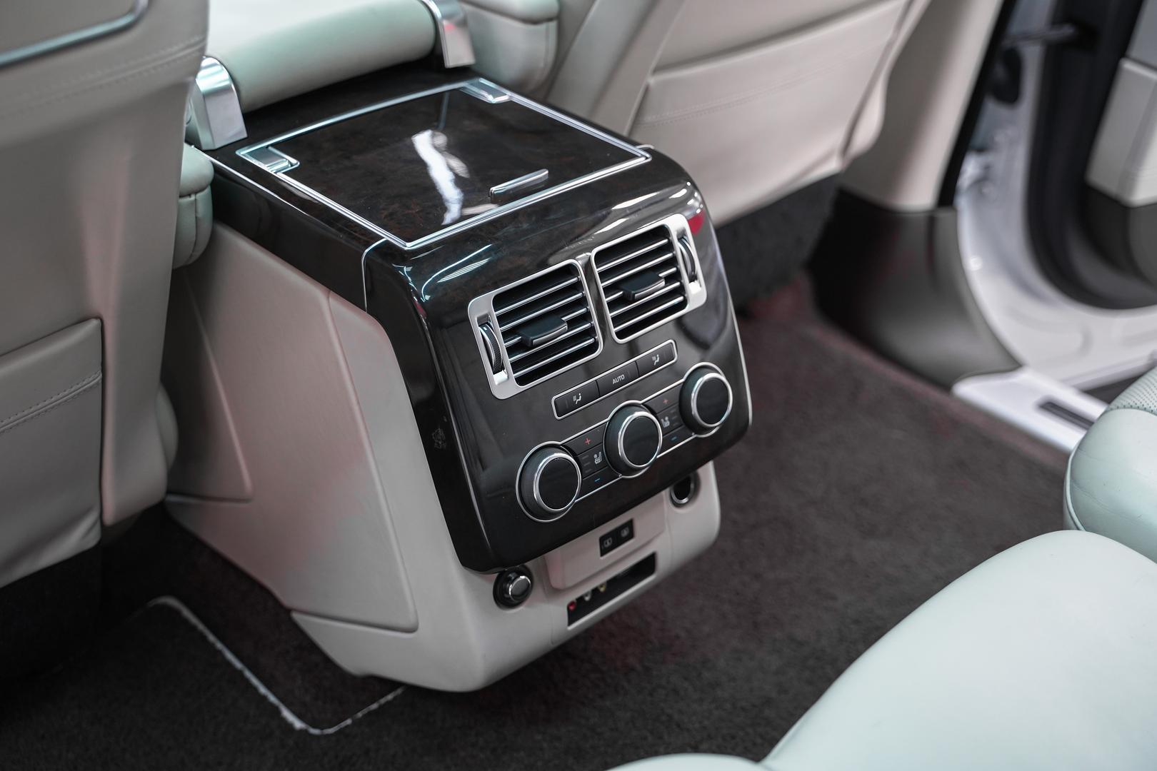 Land Rover Range Rover 2015, белый, ДЦ Орехово