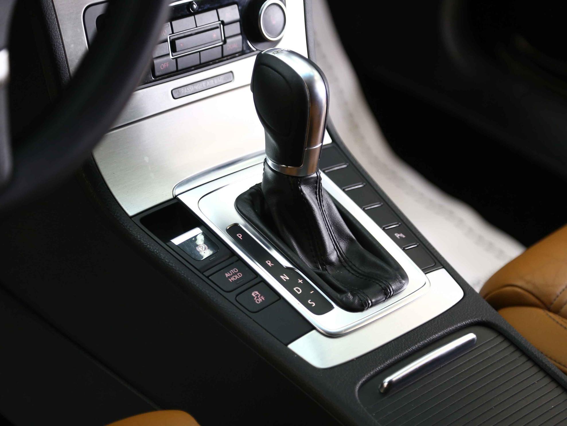 Volkswagen Passat CC 2011, черный, ДЦ Орехово