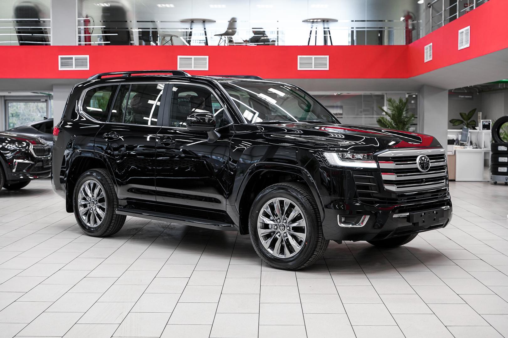 Toyota Land Cruiser 2025, черный, ДЦ Орехово