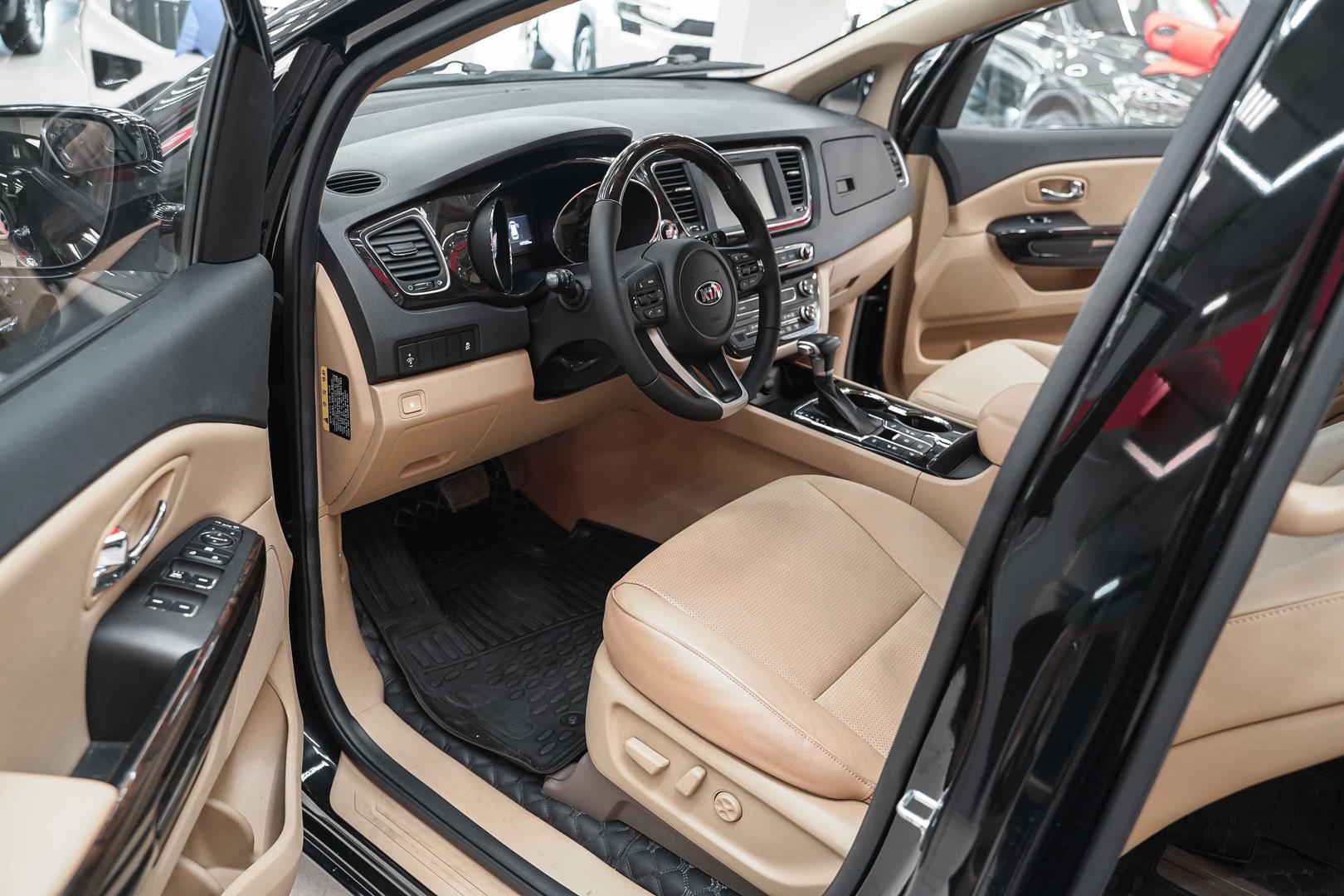 Kia Carnival 2020, черный, ДЦ Орехово