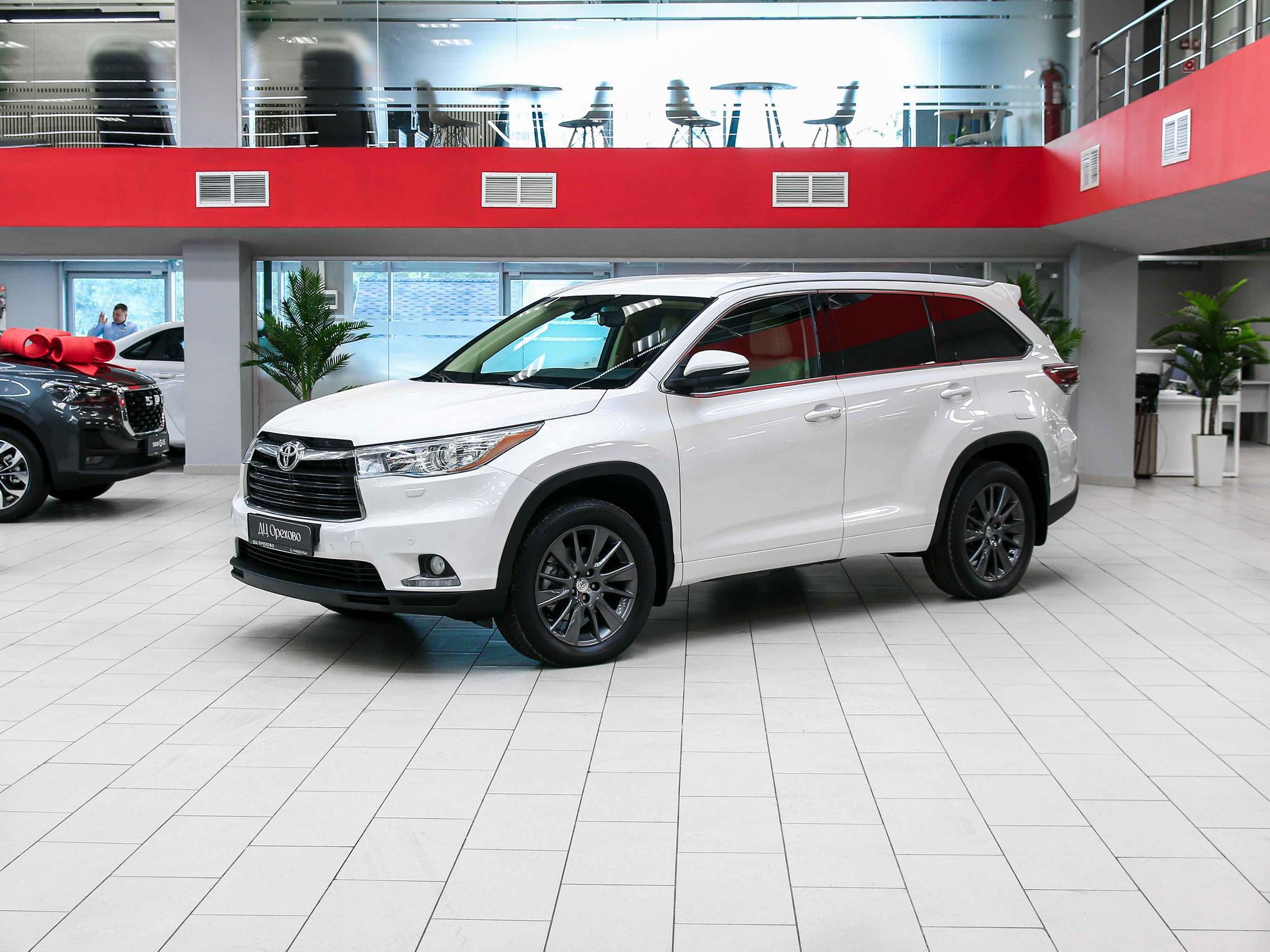 Toyota Highlander 2014, белый, ДЦ Орехово