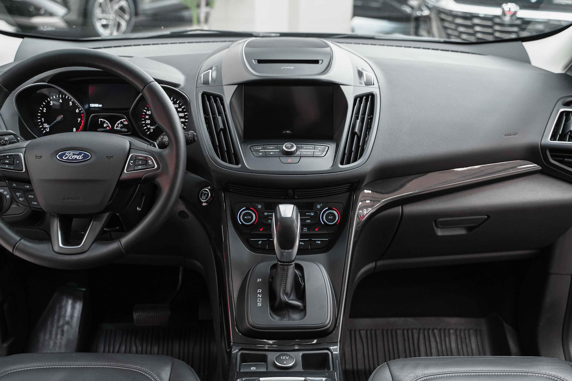 Ford Kuga 2017, серый, ДЦ Орехово
