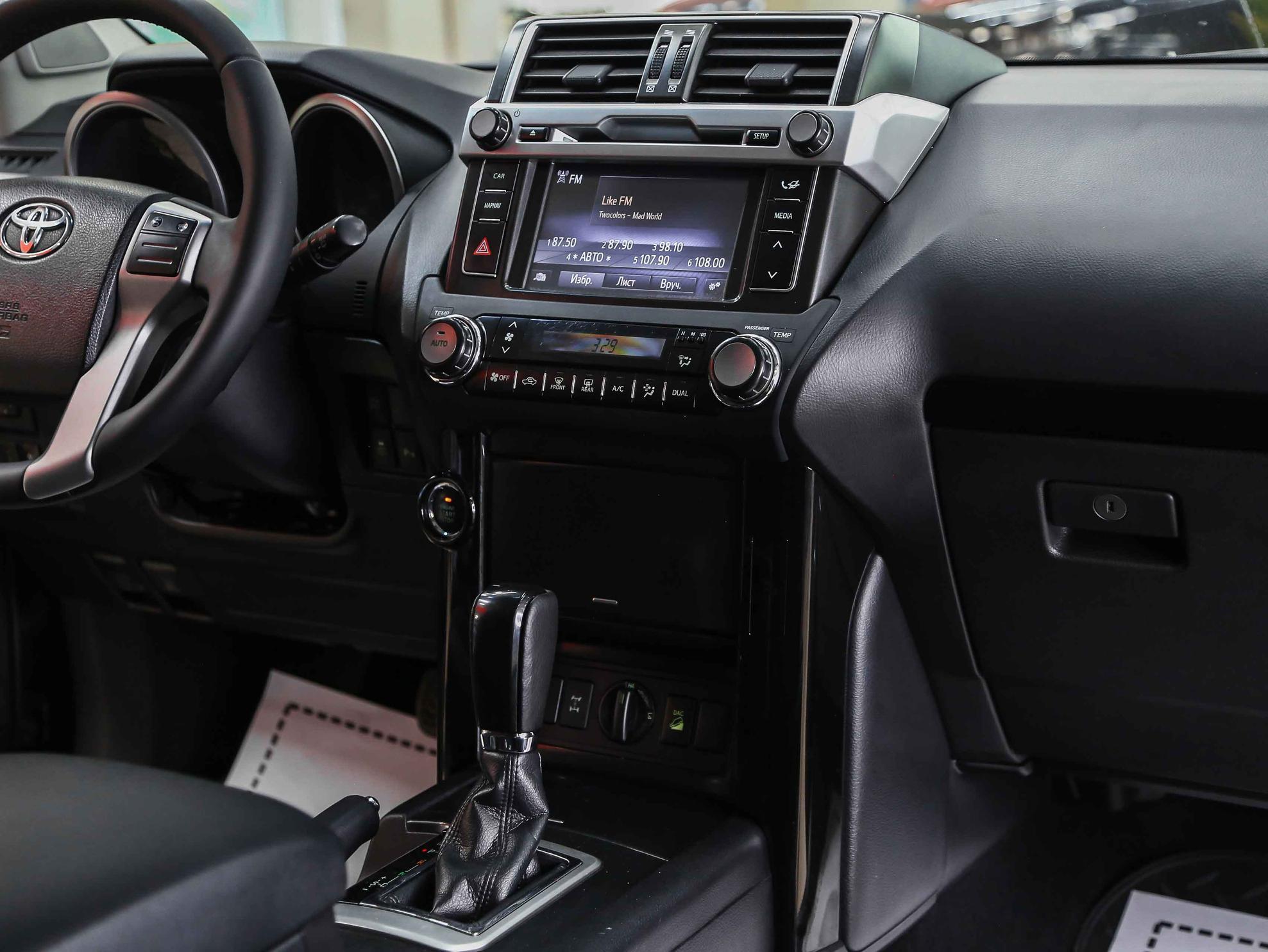 Toyota Land Cruiser Prado 2014, черный, ДЦ Орехово