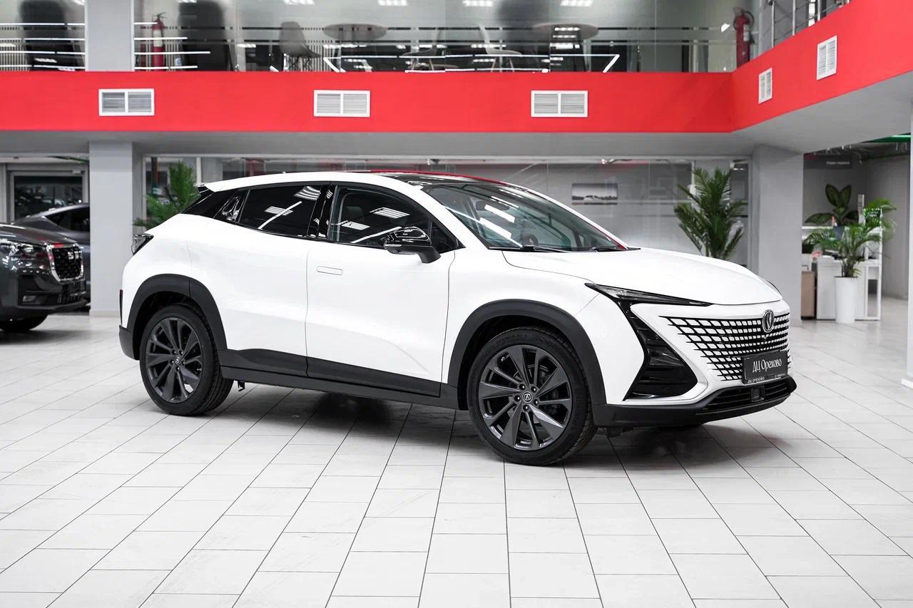 Changan UNI-T 2021, белый, ДЦ Орехово