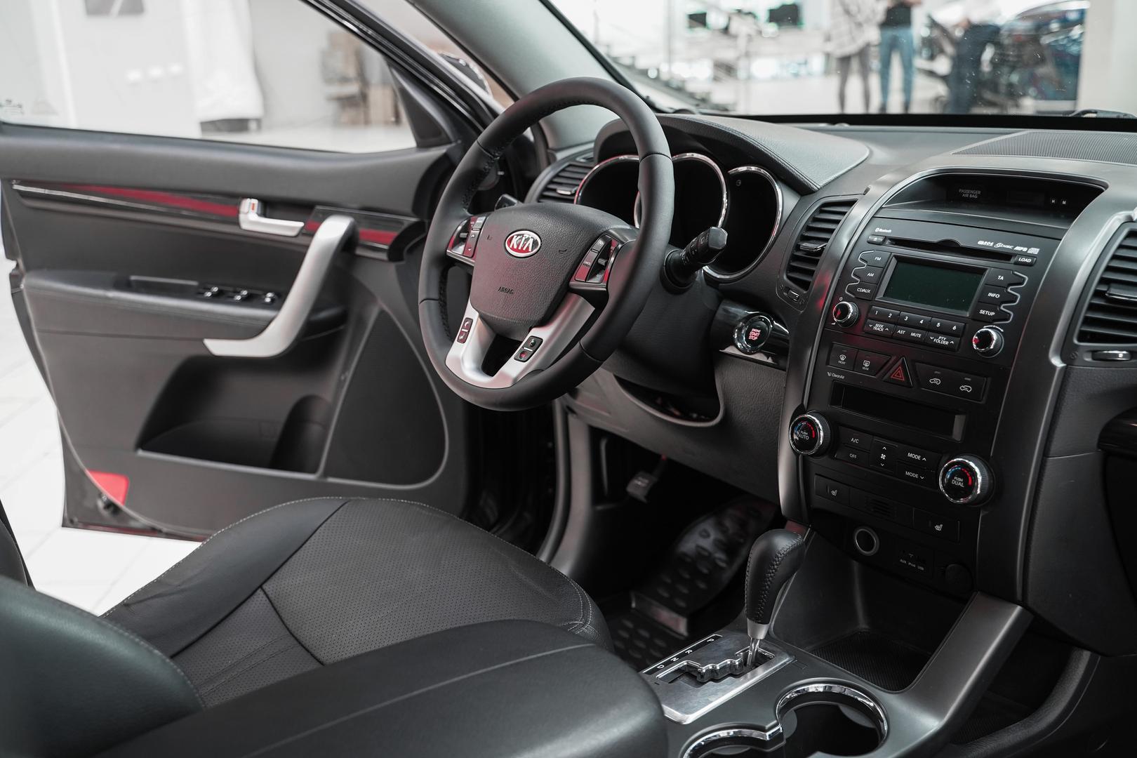 Kia Sorento 2012, черный, ДЦ Орехово