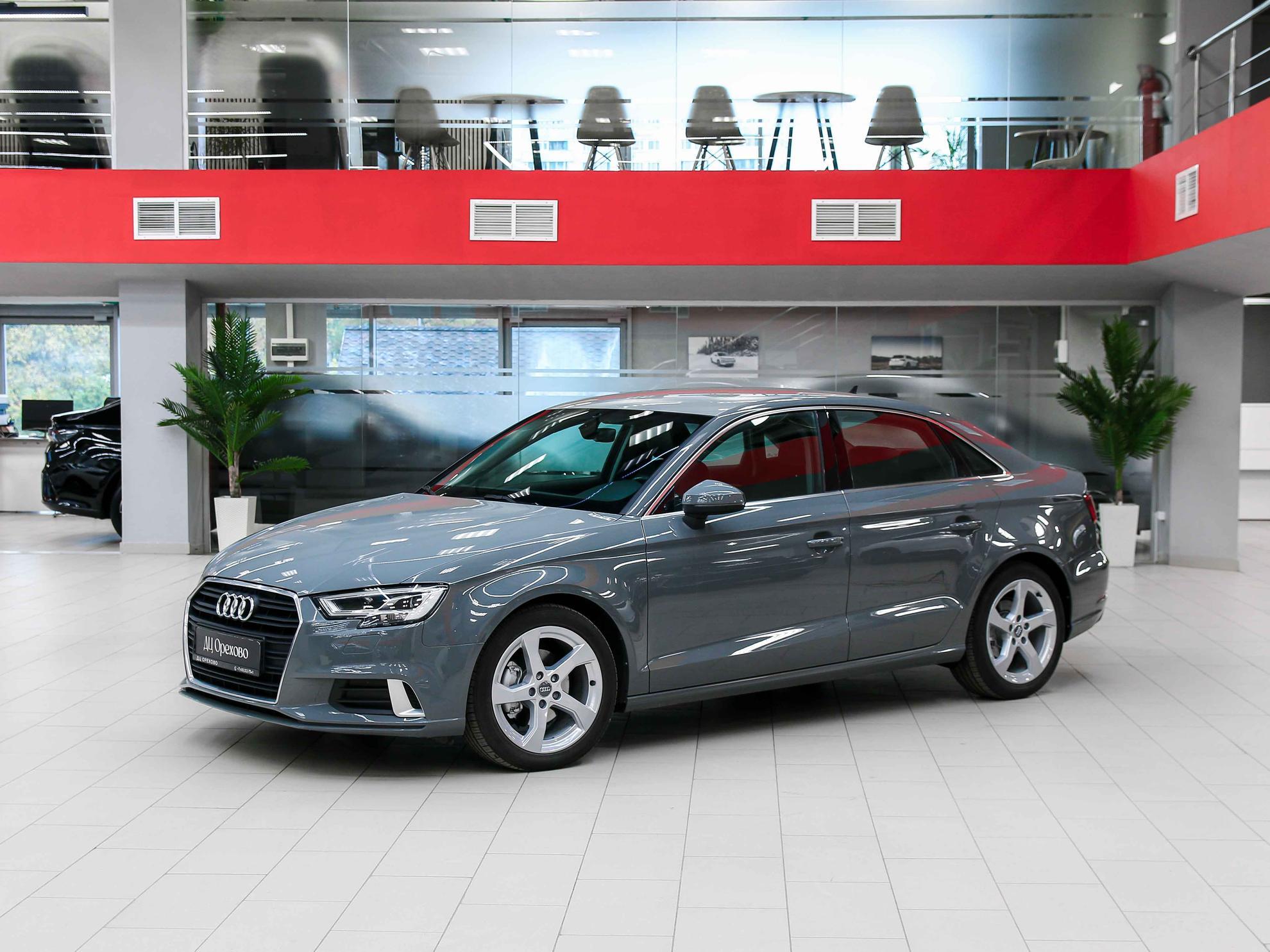 Audi A3 2018, серый, ДЦ Орехово