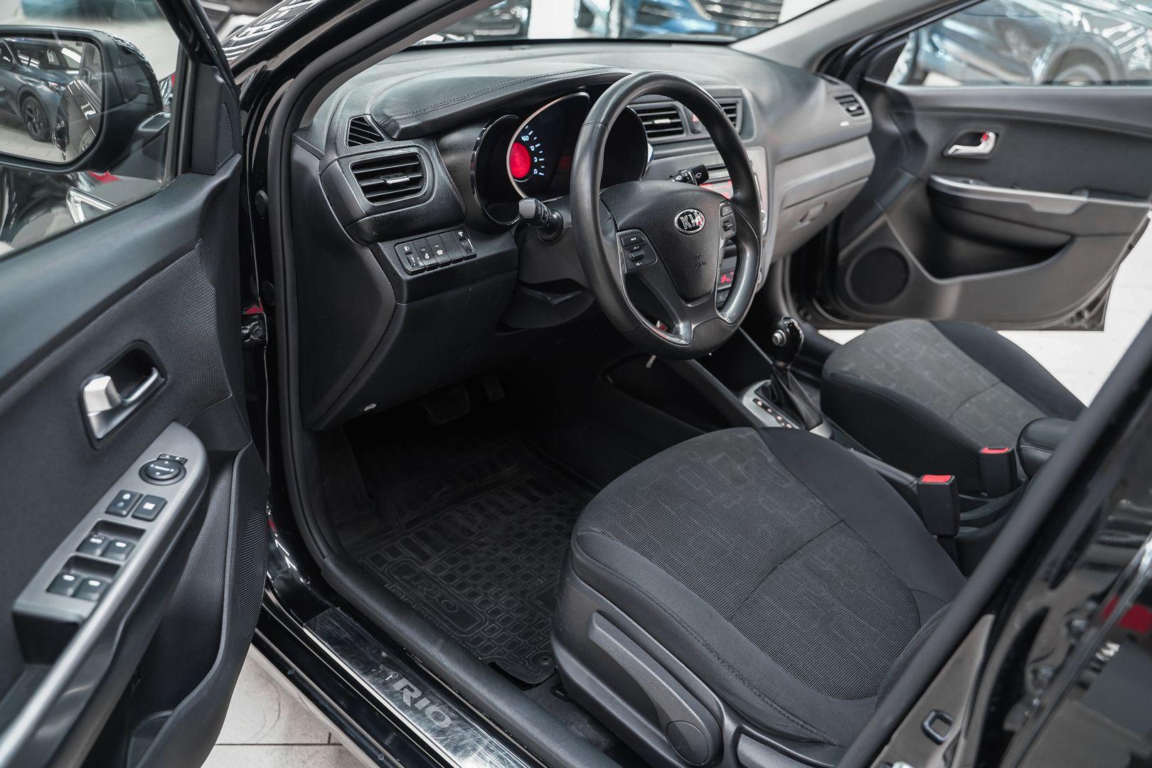 Kia Rio 2017, черный, ДЦ Орехово